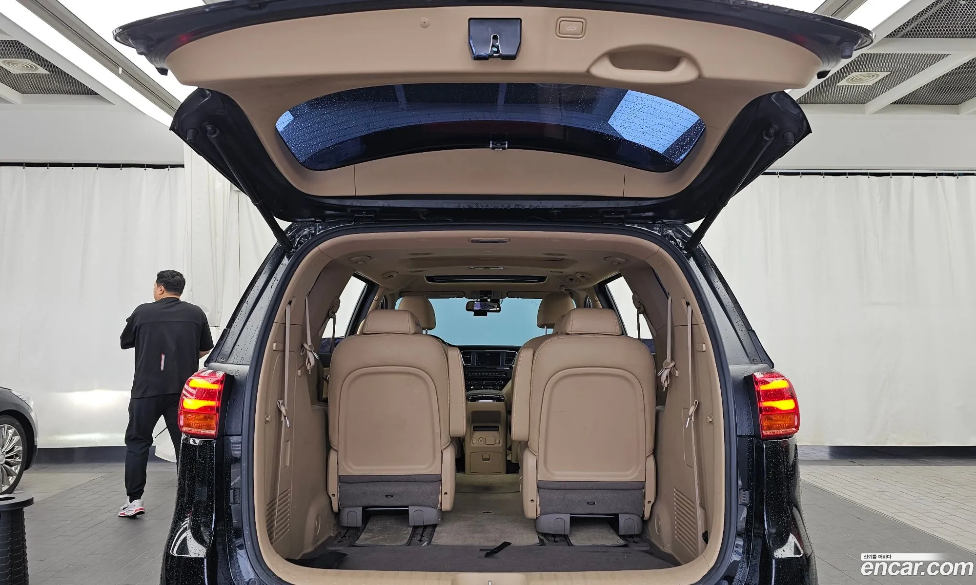 Kia Carnival 2019 KNAME81ABKS552095 — 32