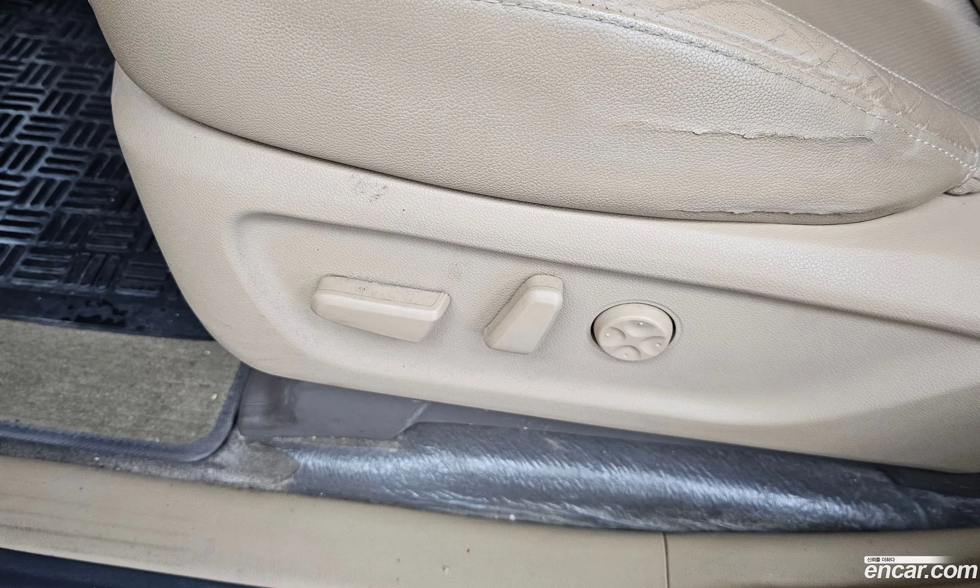 Kia Carnival 2019 KNAME81ABKS552095 — 30