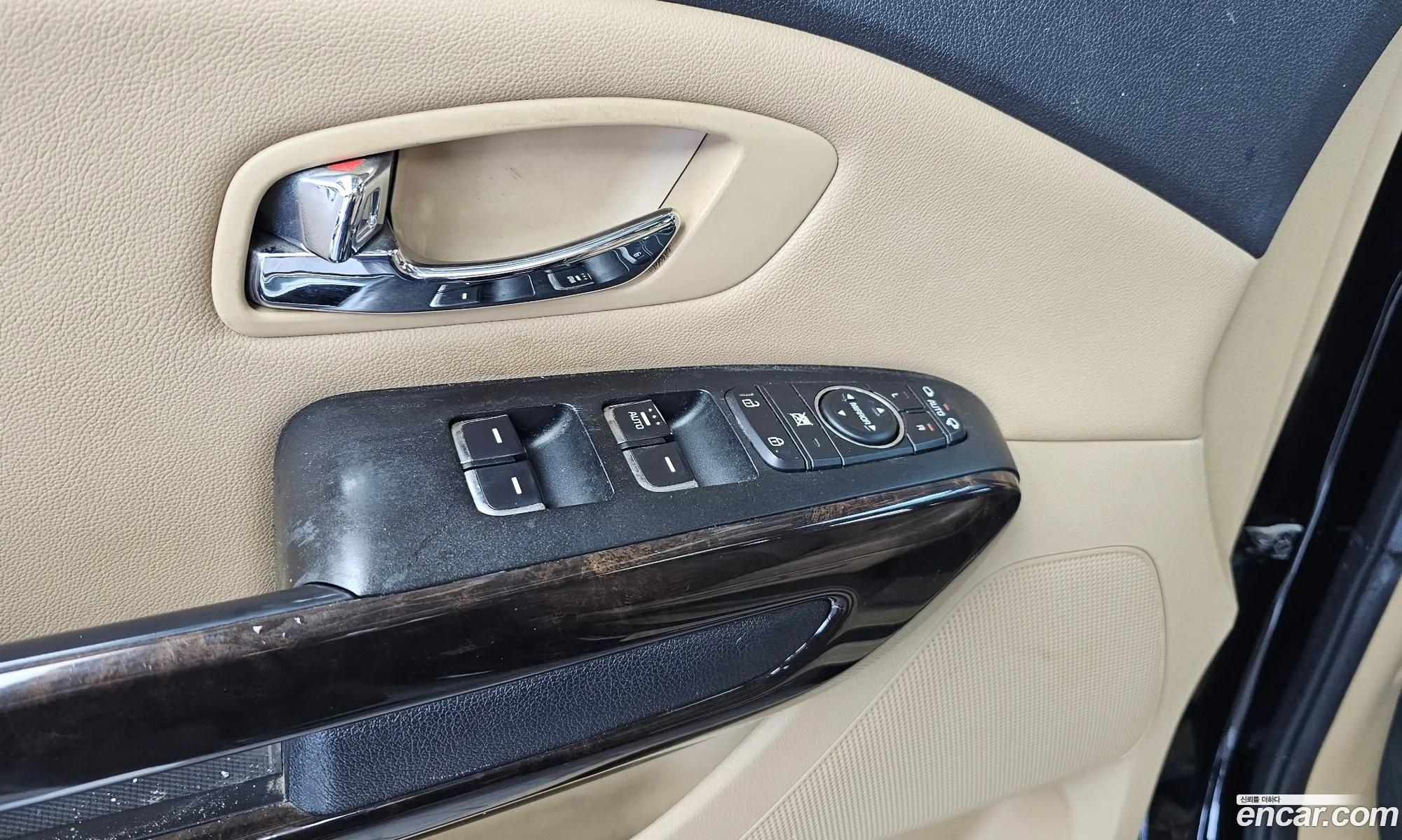 Kia Carnival 2019 KNAME81ABKS552095 — 14