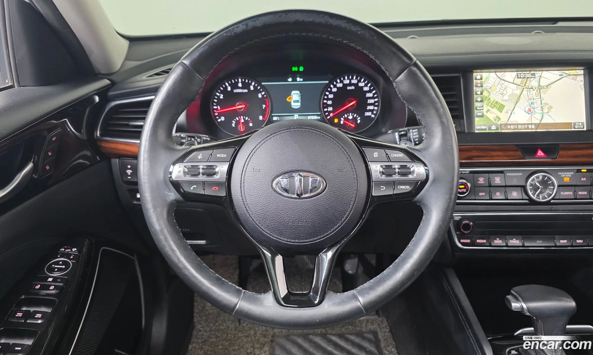 Kia K7 2017 KNALC411BHA077871 — 9
