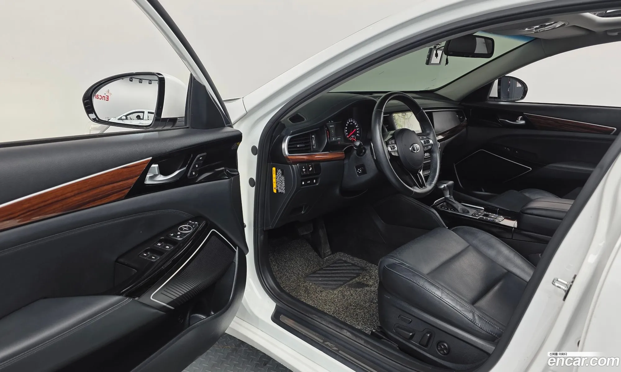 Kia K7 2017 KNALC411BHA077871 — 13