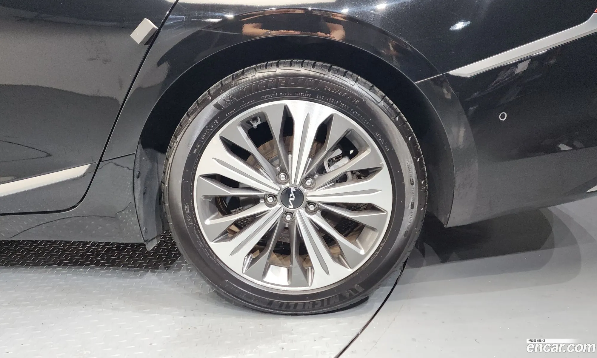 Kia K8 Hybrid 2022 — 32