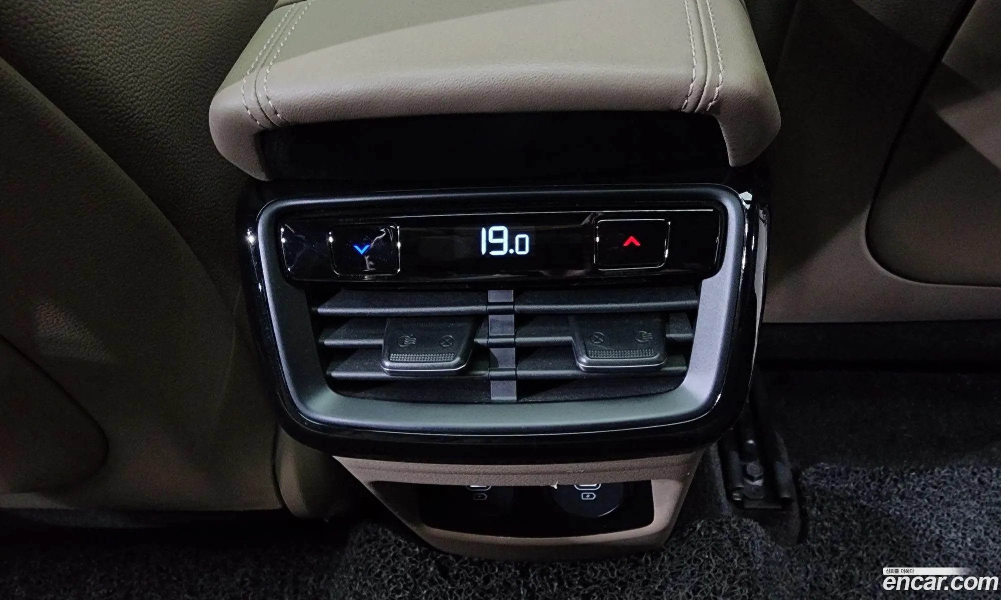 Kia K8 Hybrid 2022 — 13
