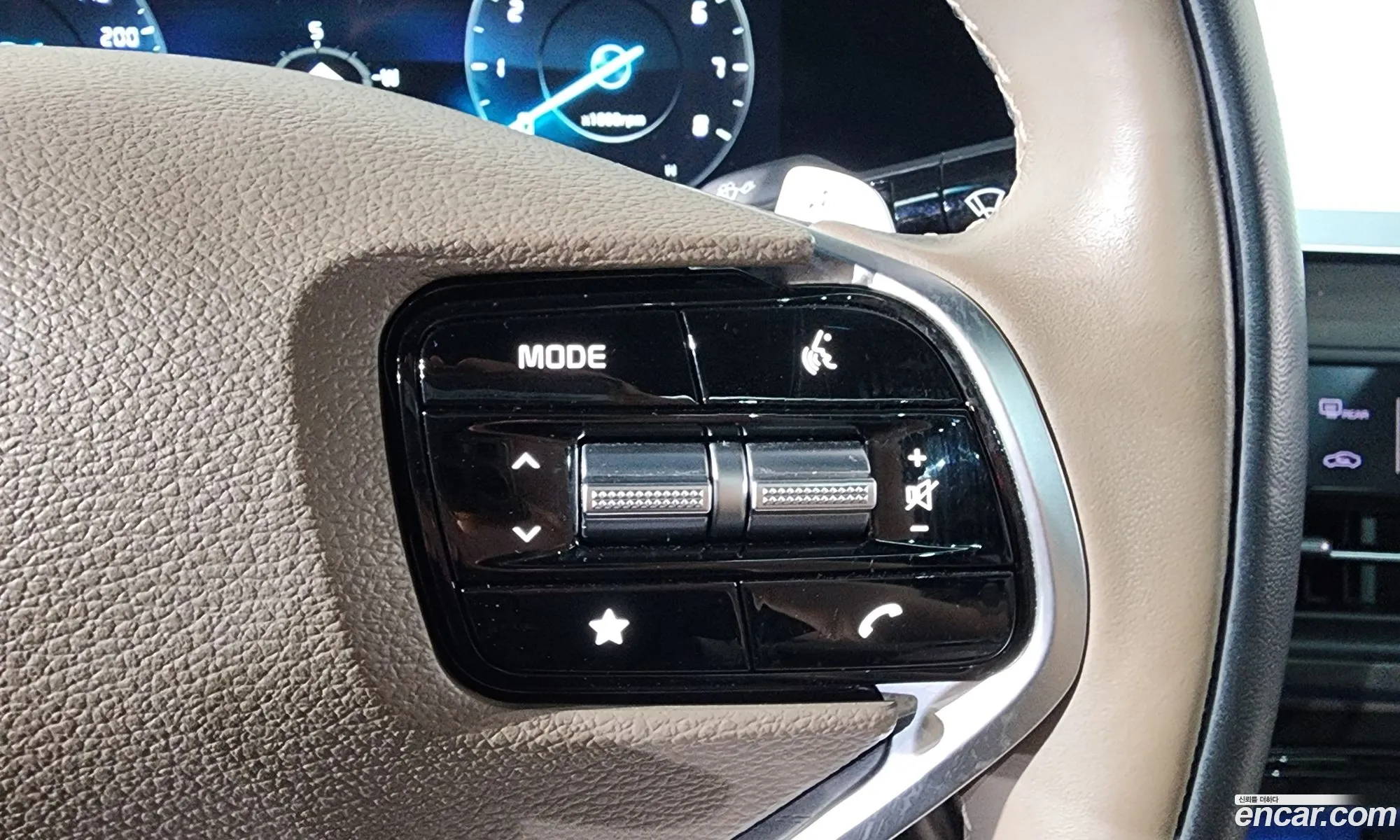 Kia K8 Hybrid 2022 — 15