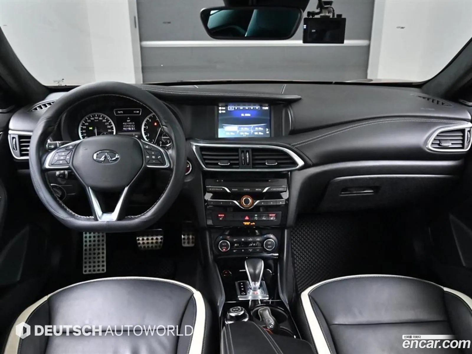 Infiniti Q30 2017 — 3