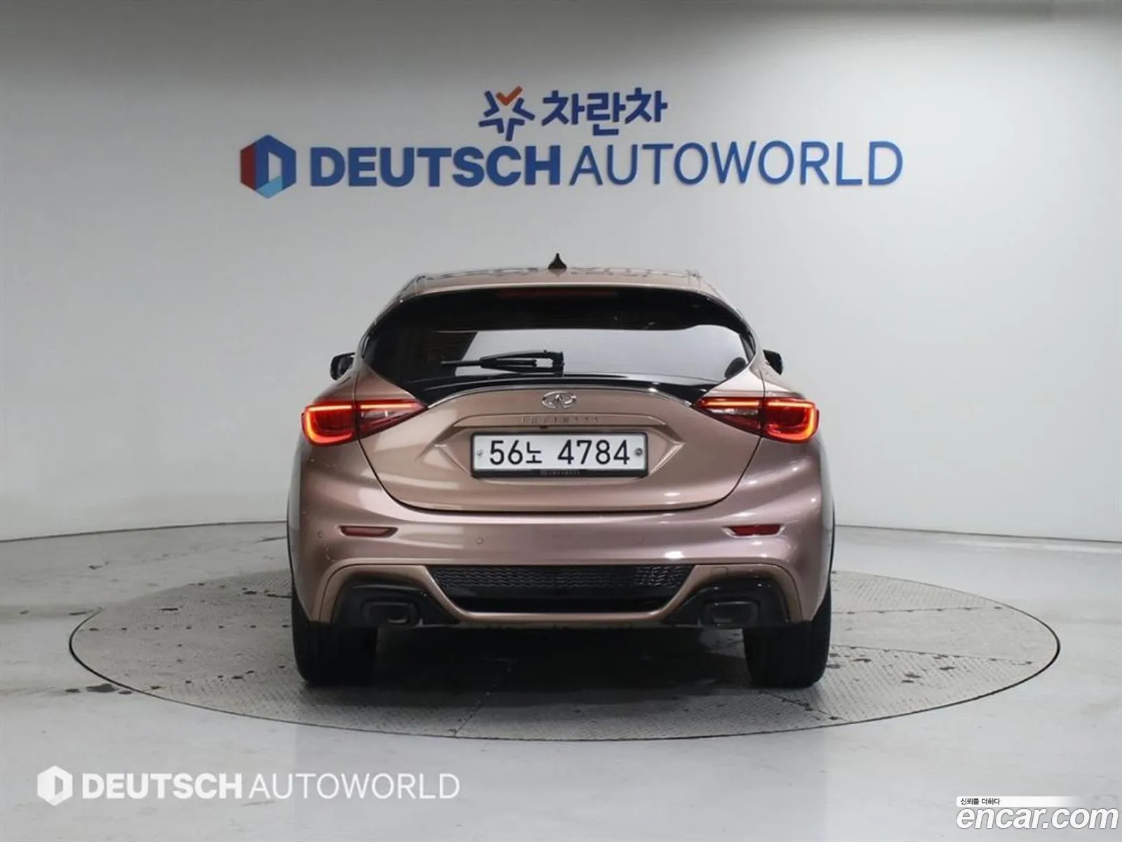 Infiniti Q30