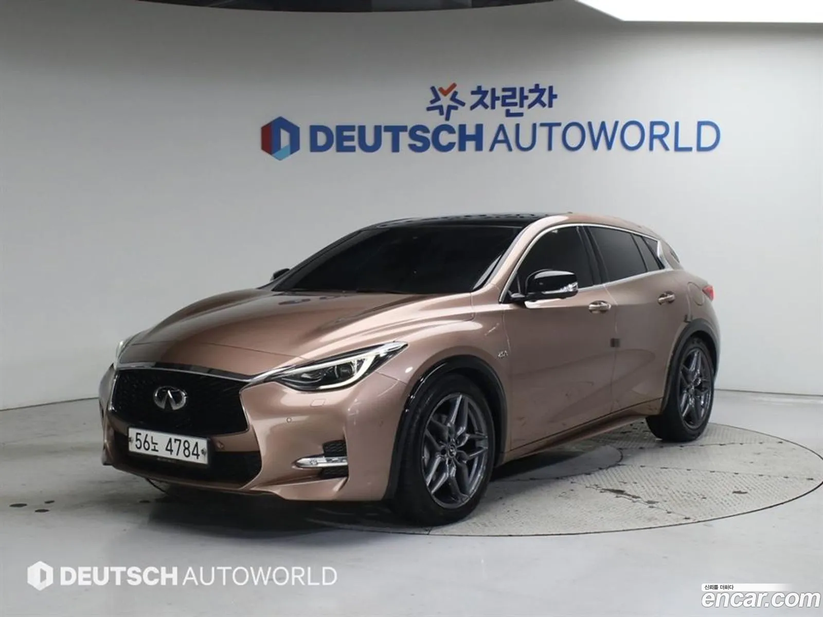Infiniti Q30