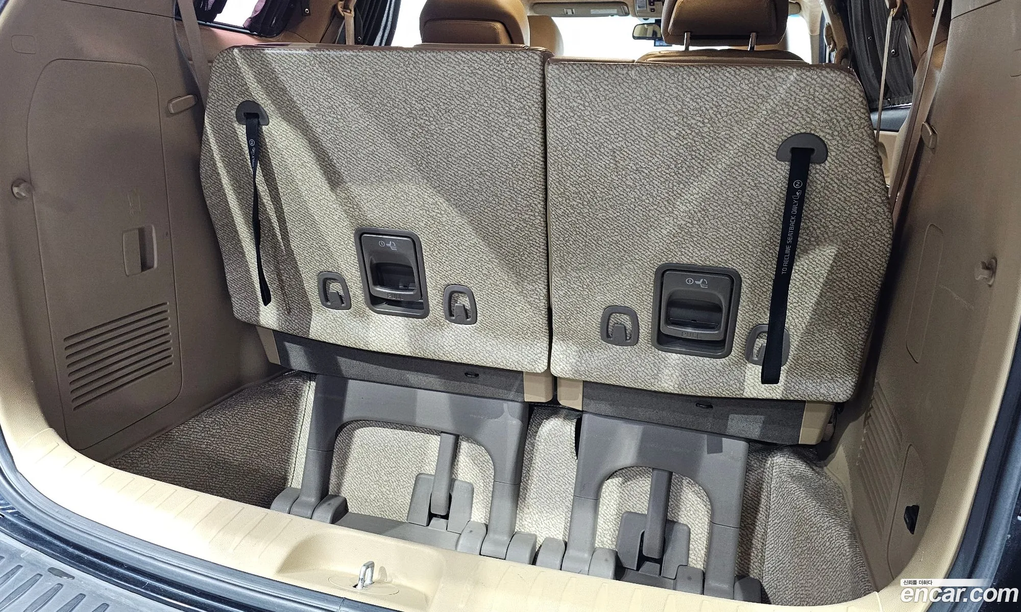 Kia Carnival 2018 KNAMB81ABJS432877 — 28