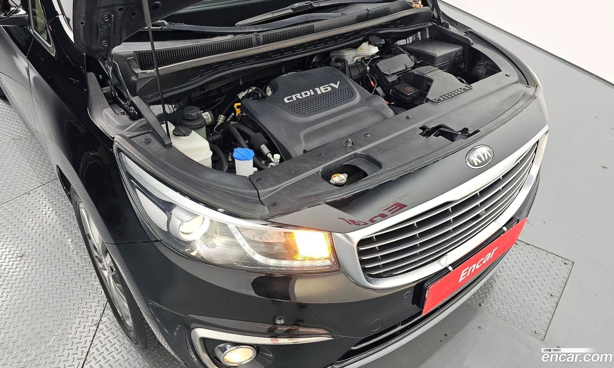 Kia Carnival 2018 KNAMB81ABJS432877 — 5