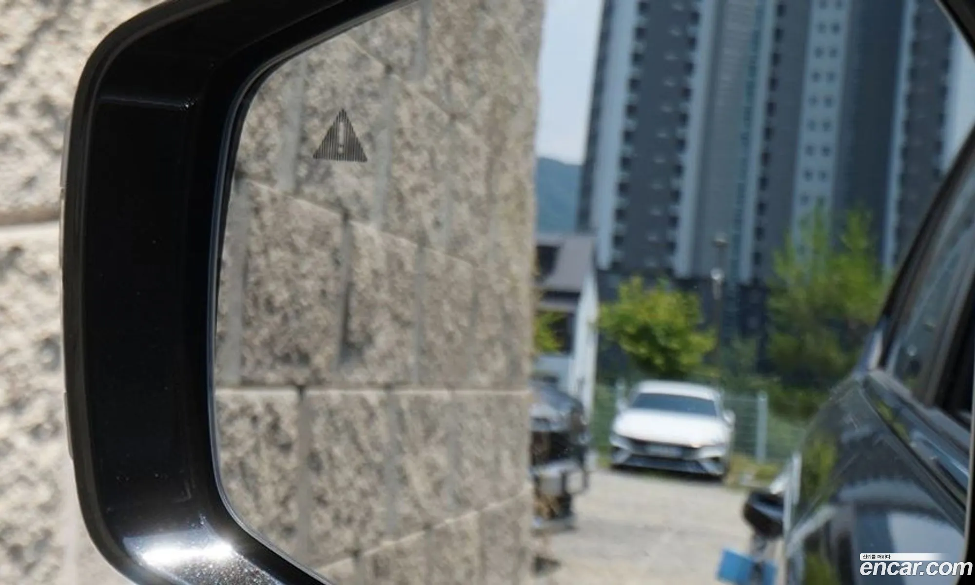 KG Mobility (SsangYong) Torres 2026 — 4