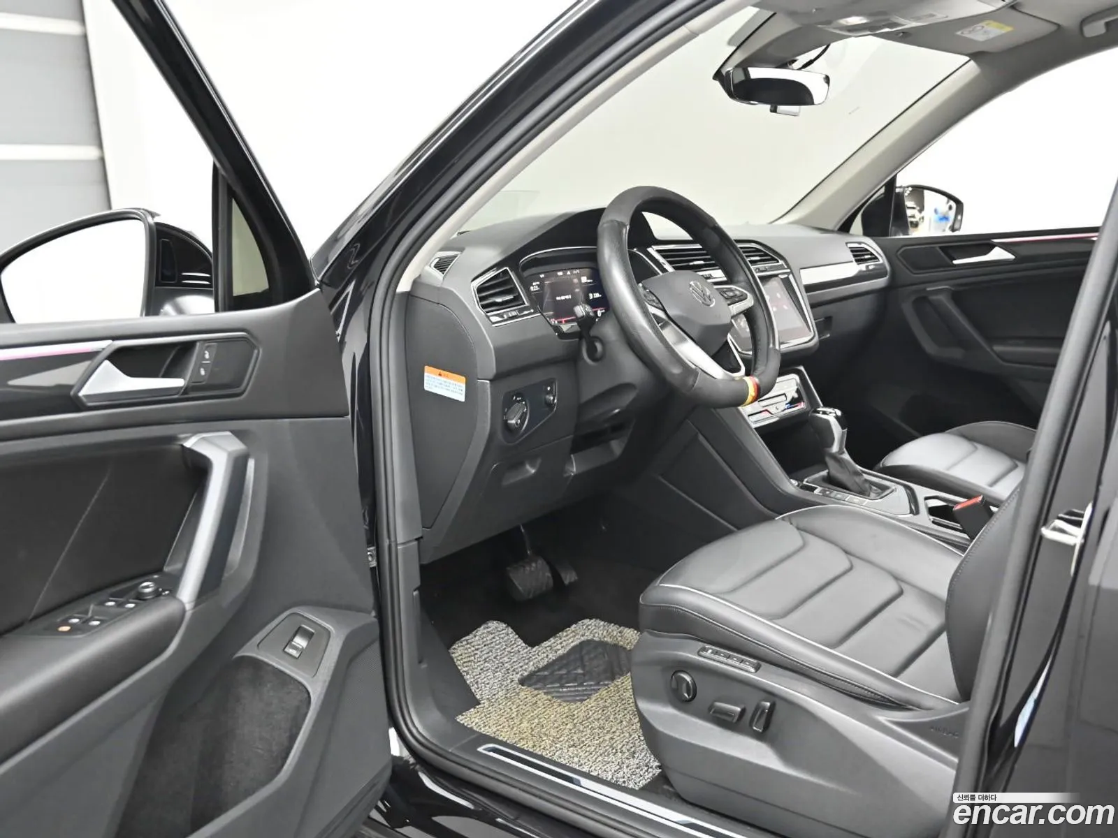 Volkswagen Tiguan 2022 — 2