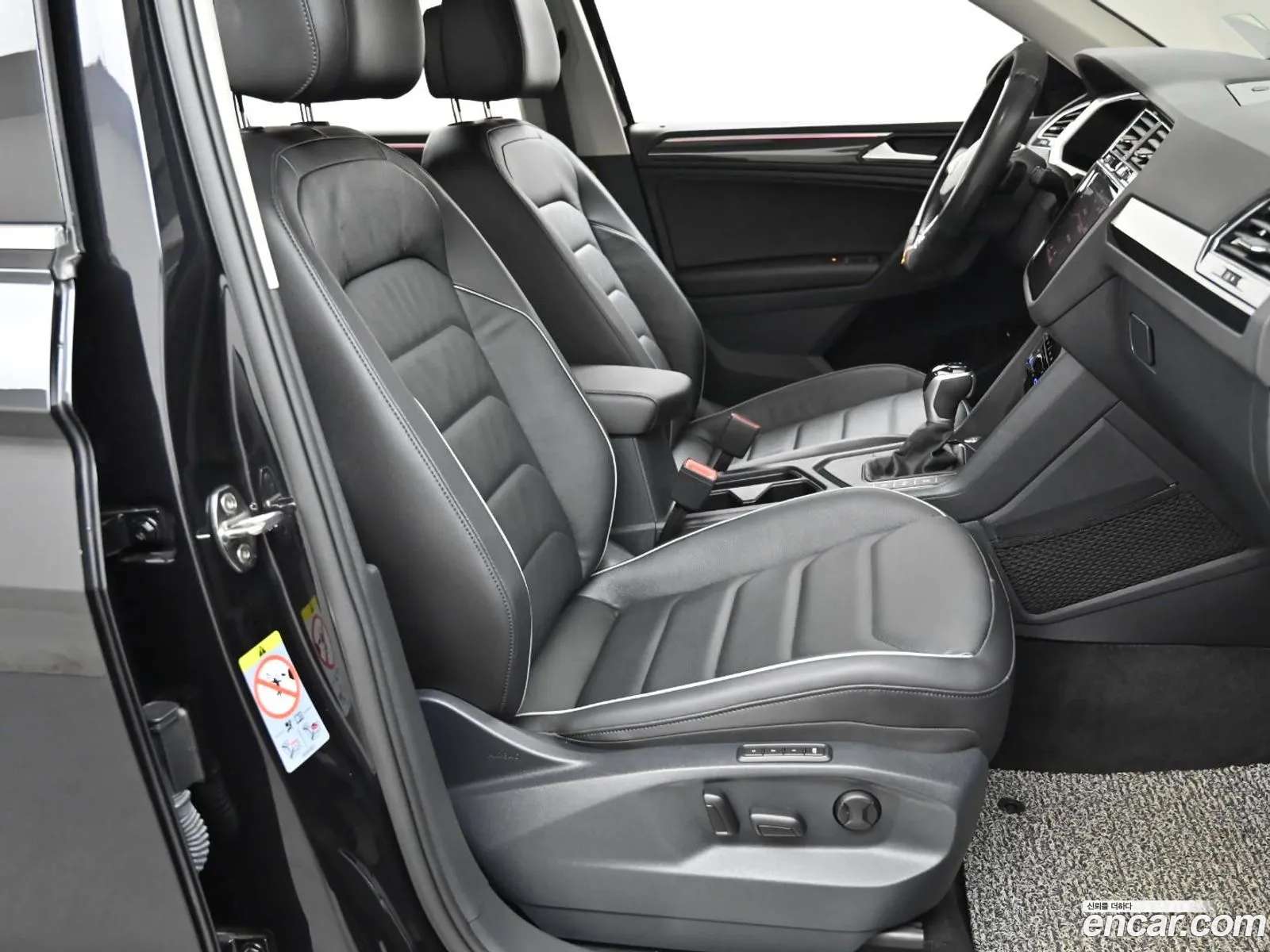 Volkswagen Tiguan 2022 — 3