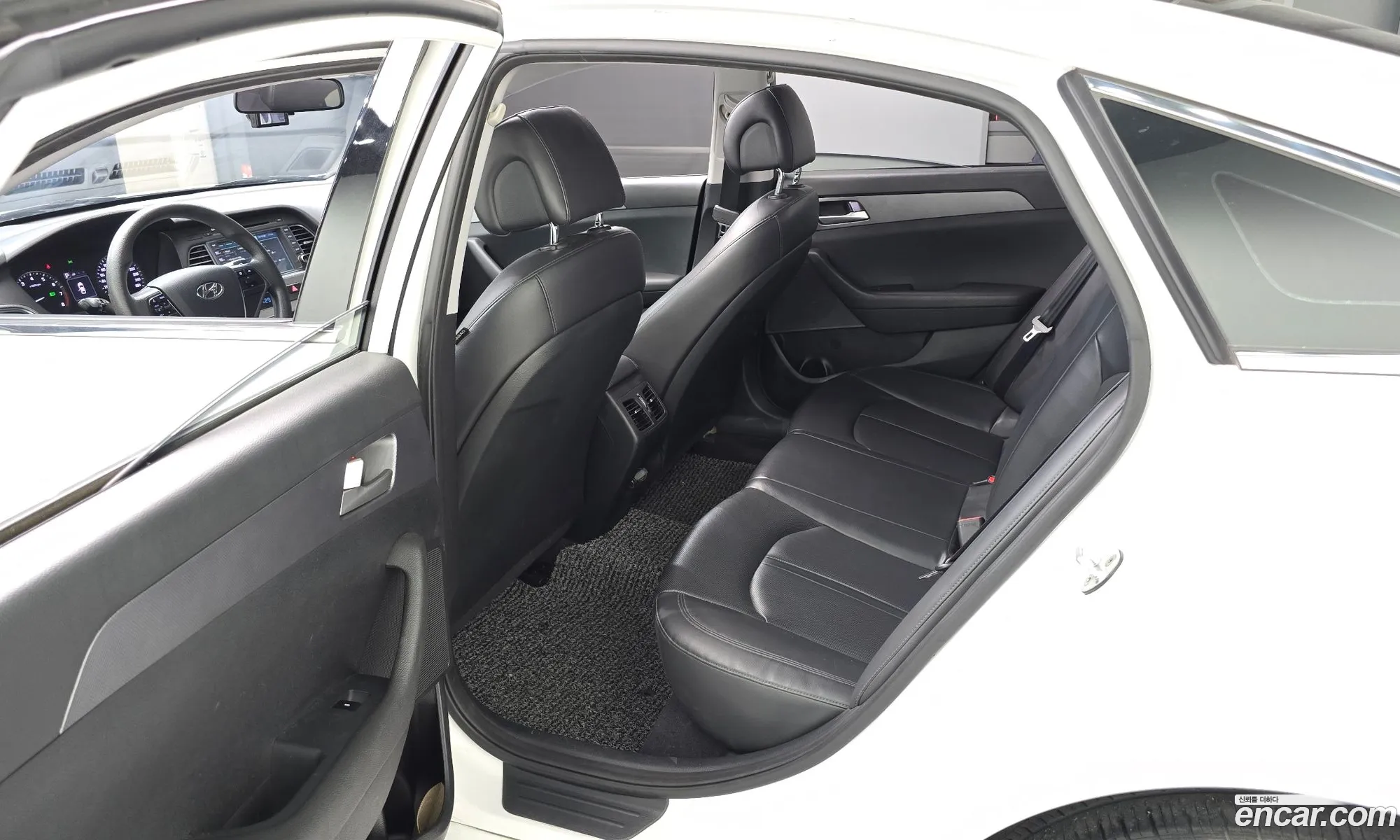 Hyundai LF Sonata