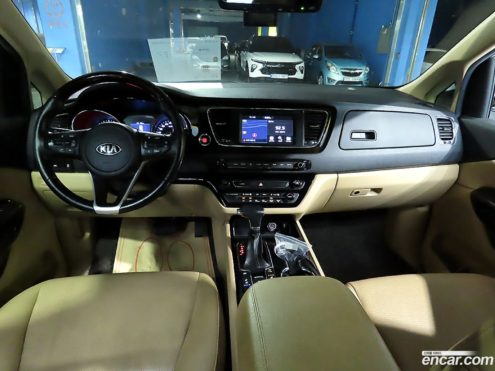 Kia Carnival 2018 — 17