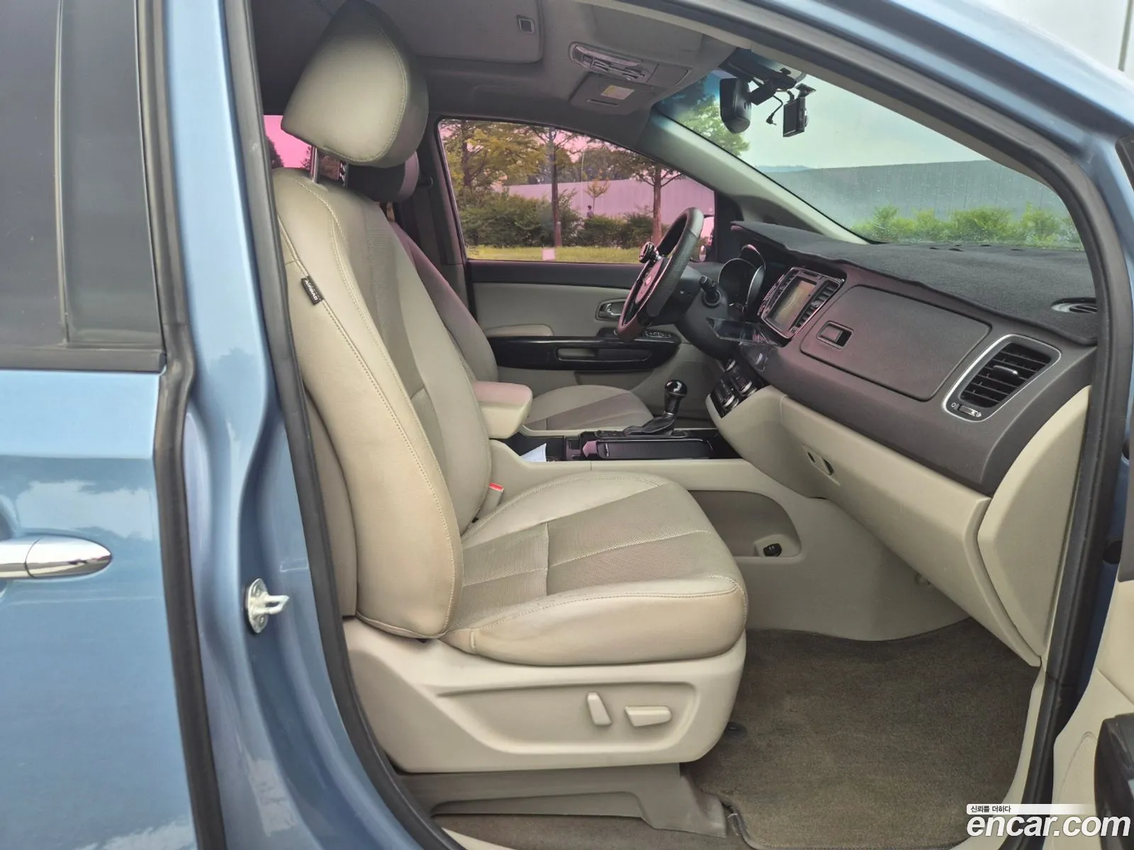 Kia Carnival 2014 — 10