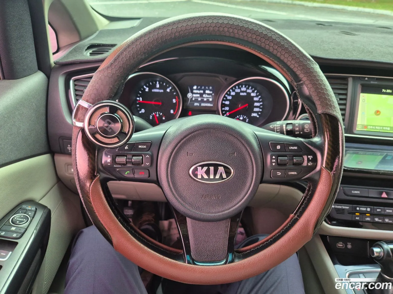 Kia Carnival 2014 — 6