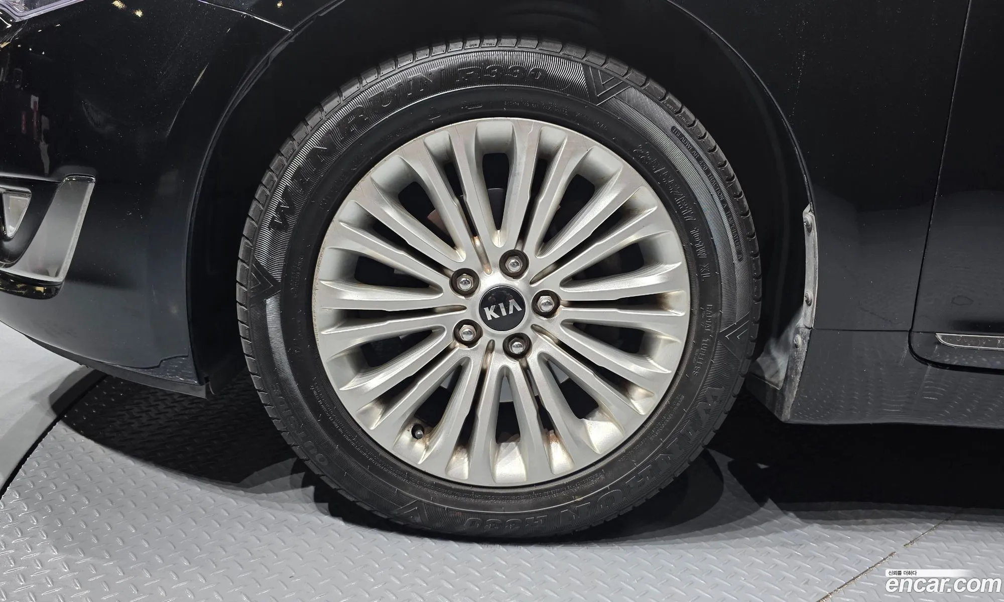 Kia K7 2014 KNALL418BEA165063 — 4