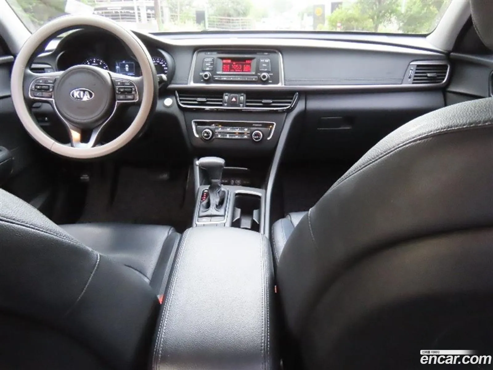 Kia K5 2017 — 2