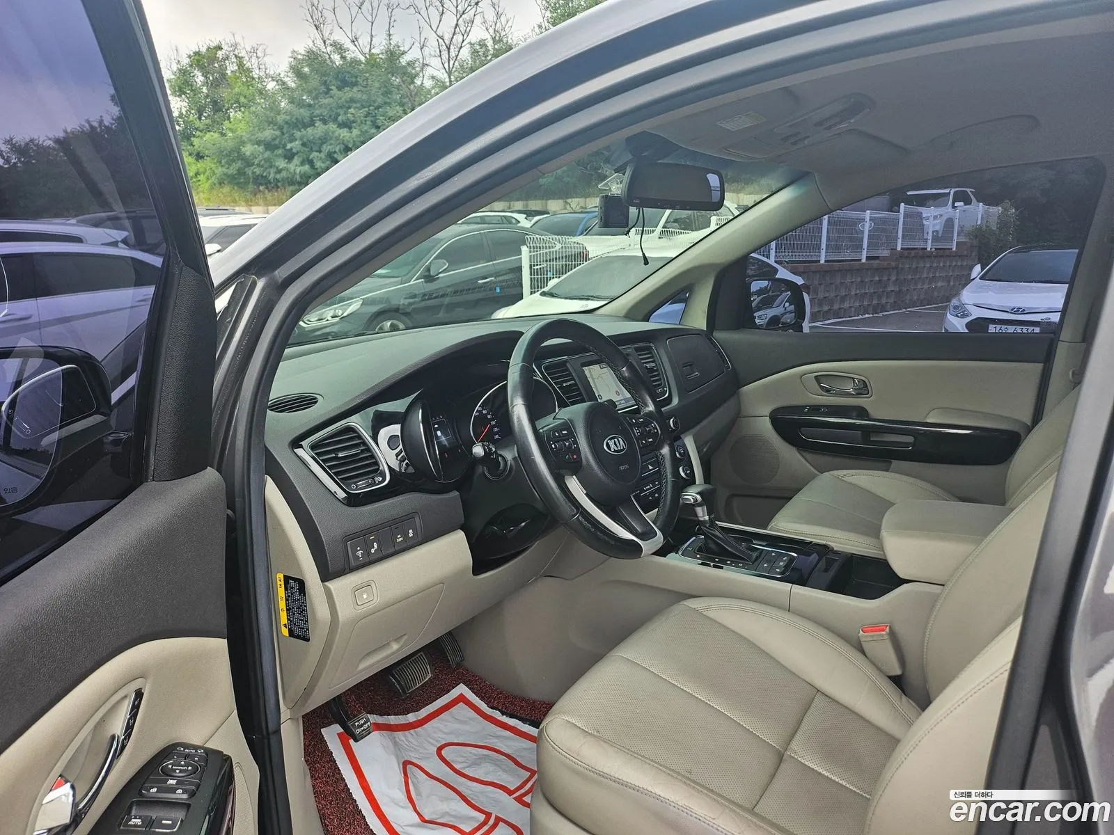 Kia Carnival 2017 — 13