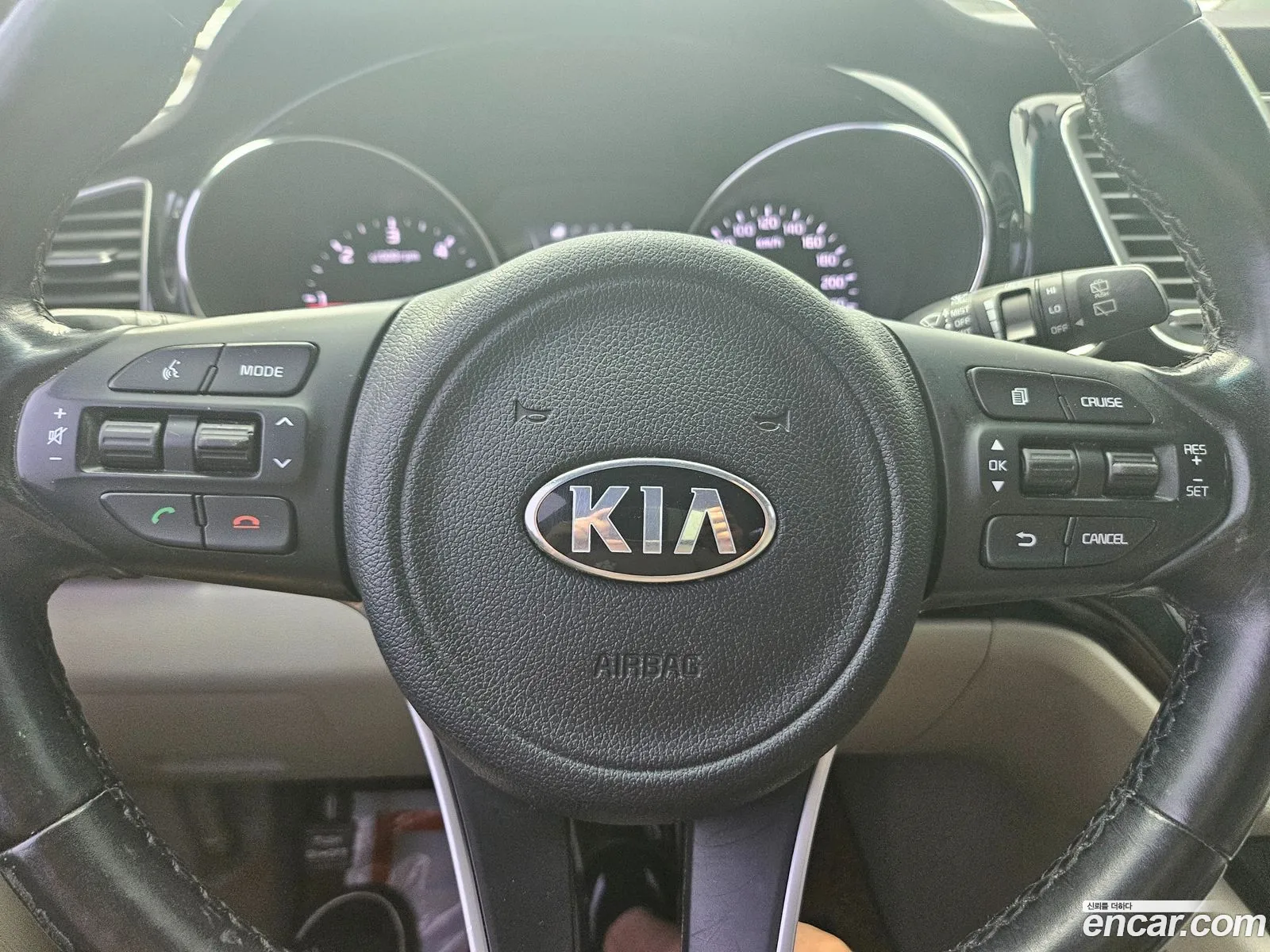Kia Carnival 2017 — 14