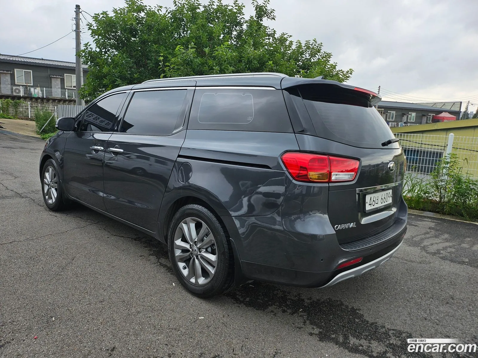 Kia Carnival 2017 — 2