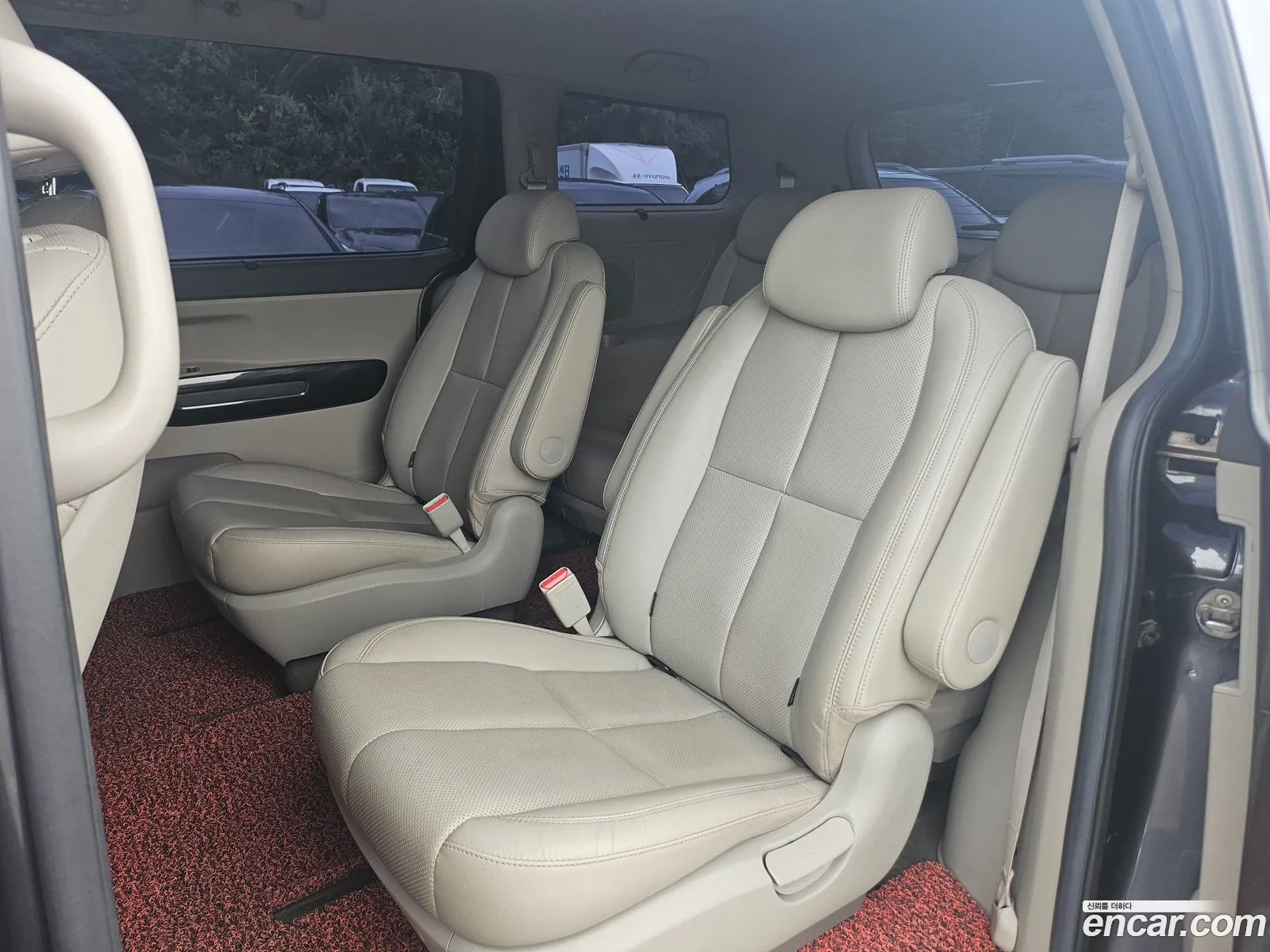 Kia Carnival 2017 — 18