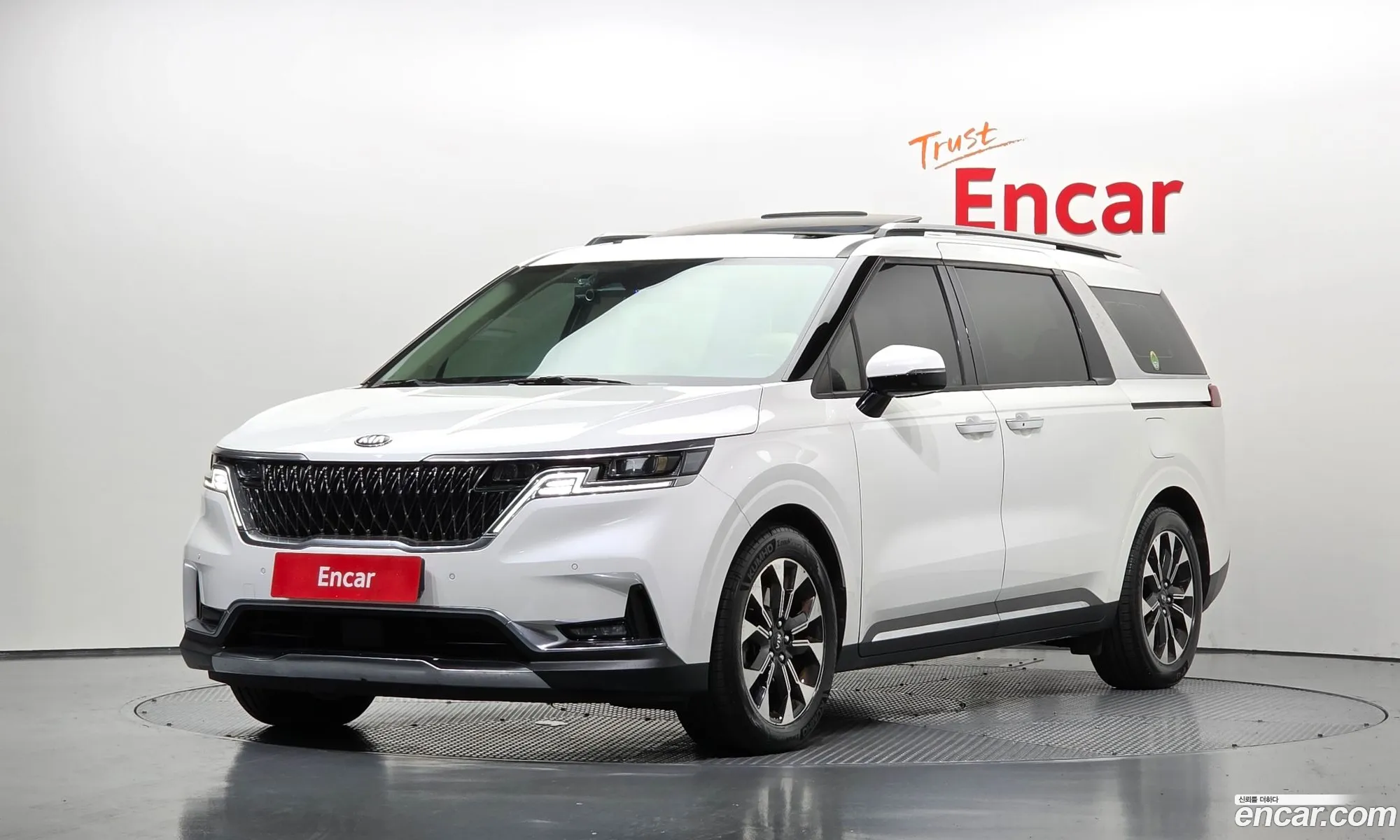 Kia Carnival 2020 KNANE81BBMS014034 — 2