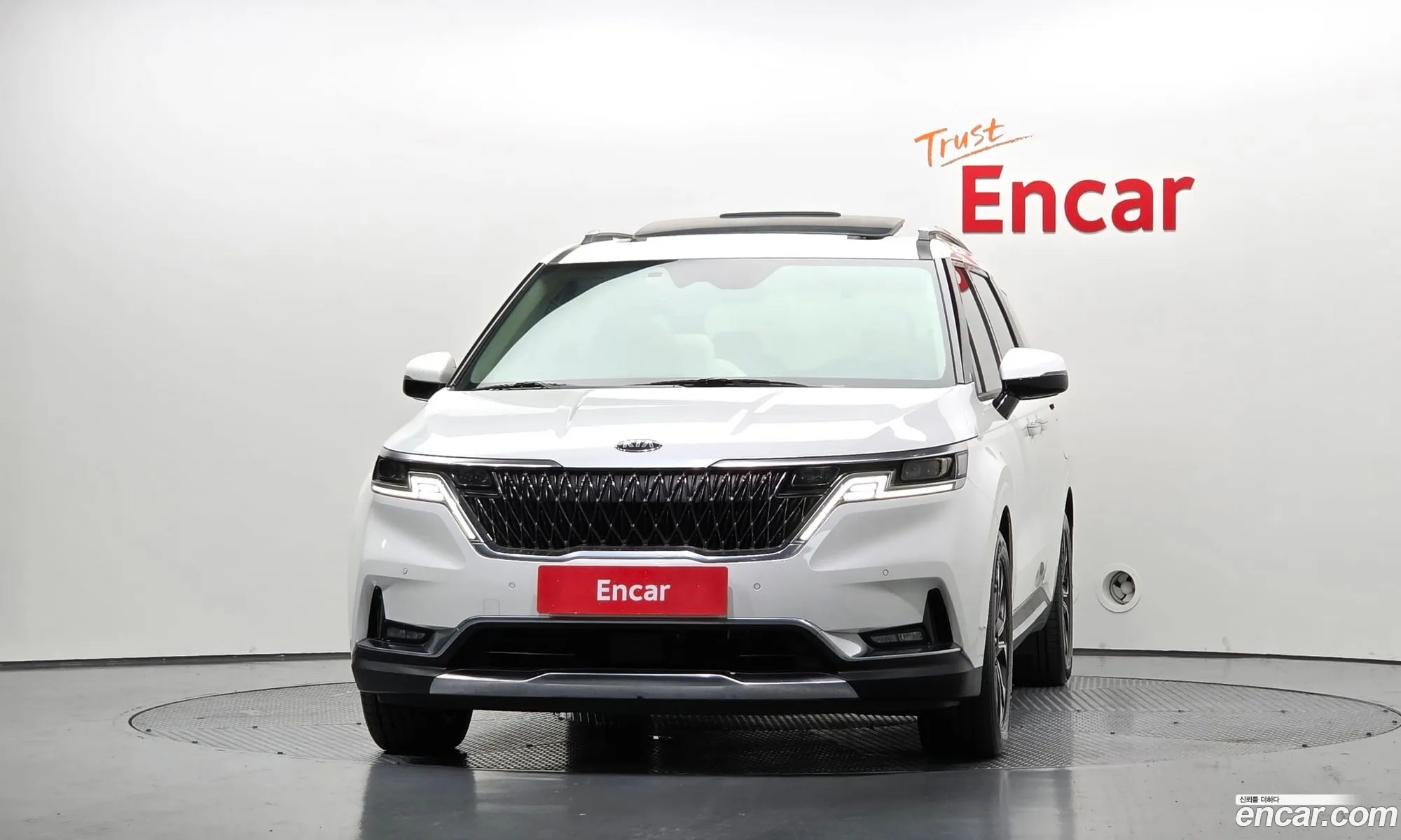 Kia Carnival 2020 KNANE81BBMS014034 — 3