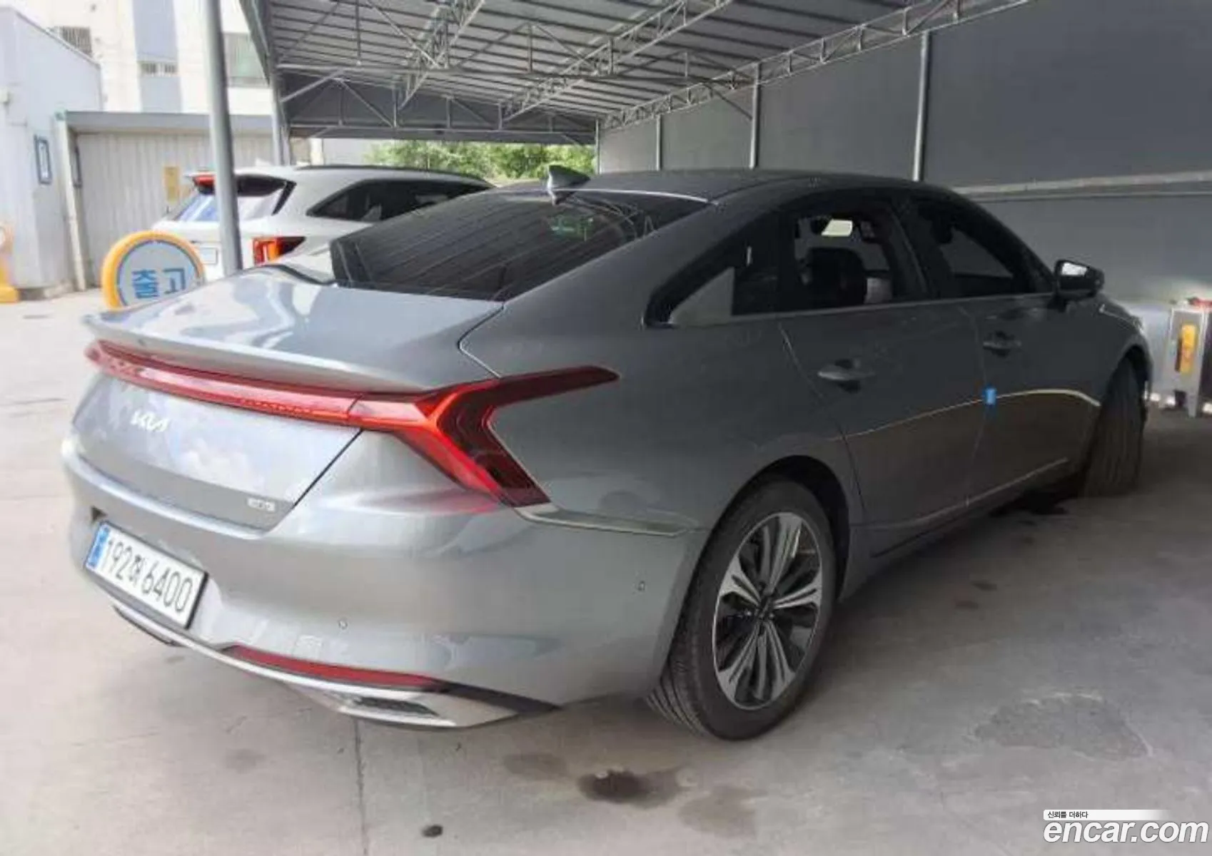 Kia K8 Hybrid 2023 — 5