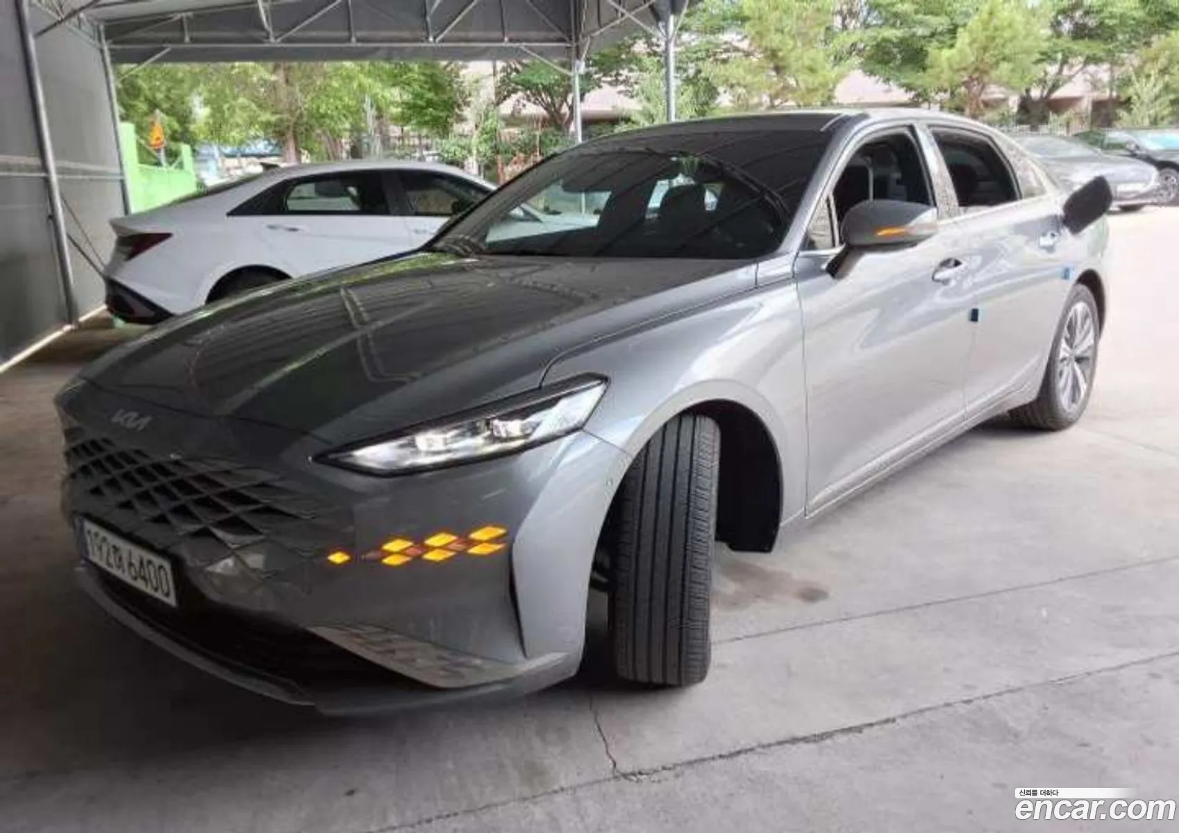 Kia K8 Hybrid 2023 — 9