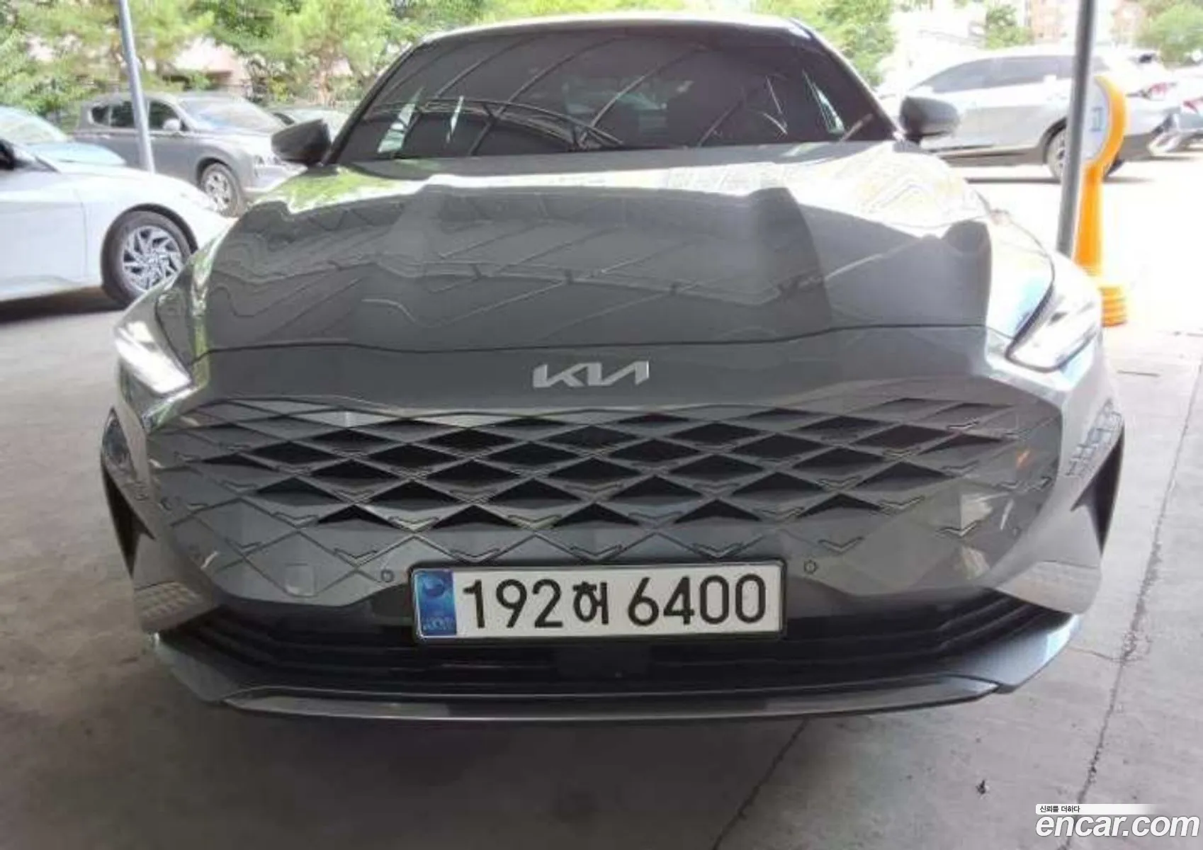 Kia K8 Hybrid 2023 — 12