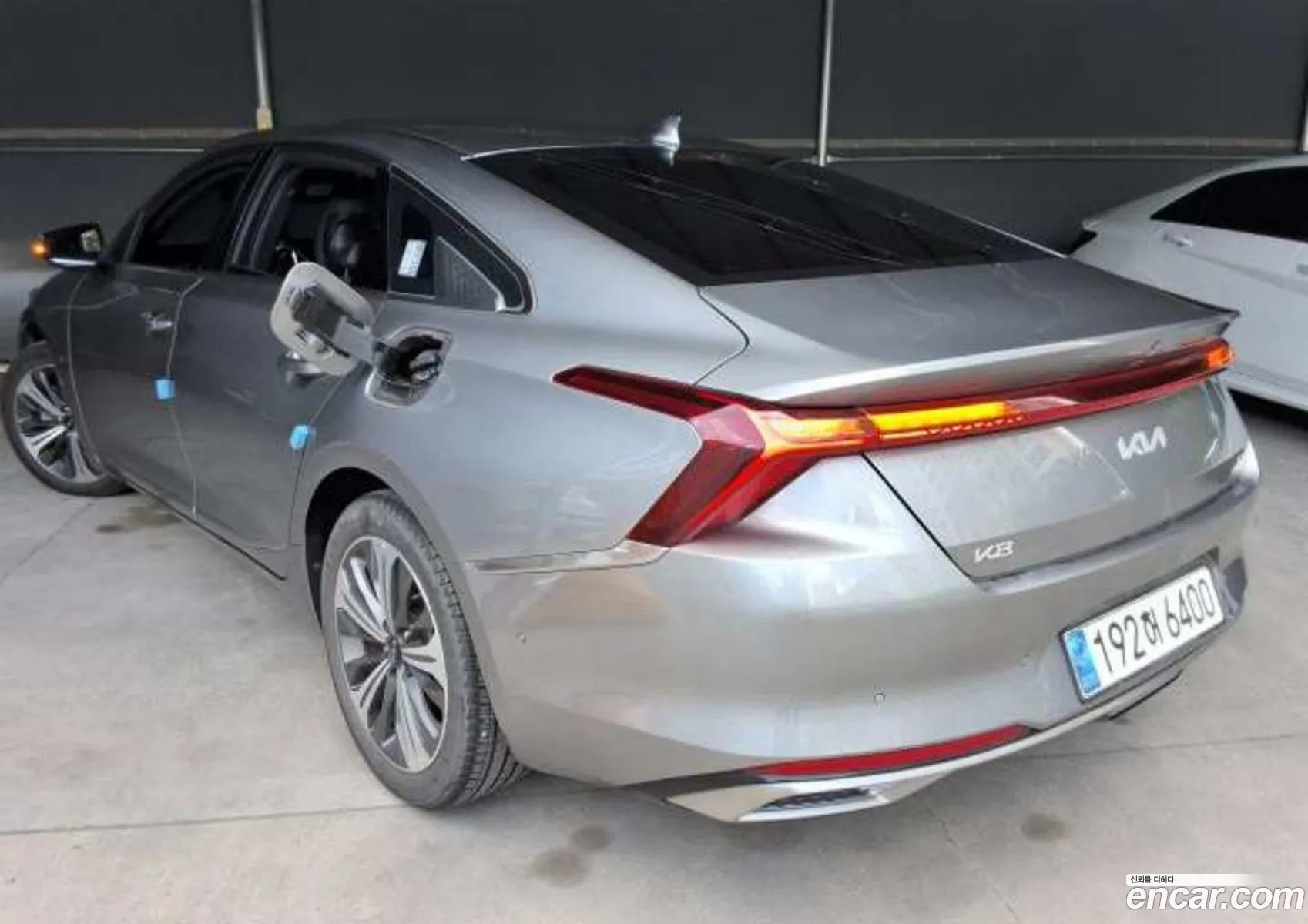 Kia K8 Hybrid 2023 — 6