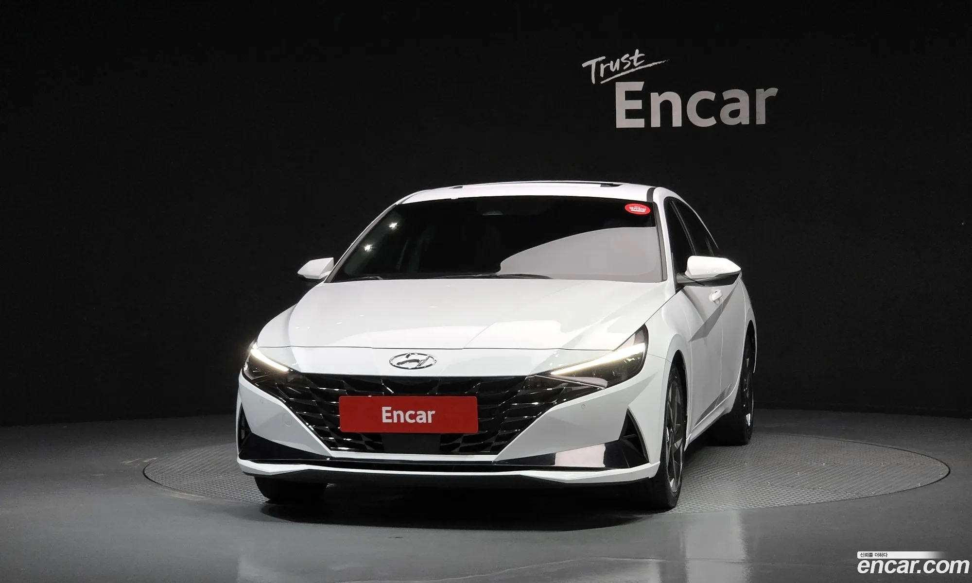Hyundai Elantra 2020 — 2