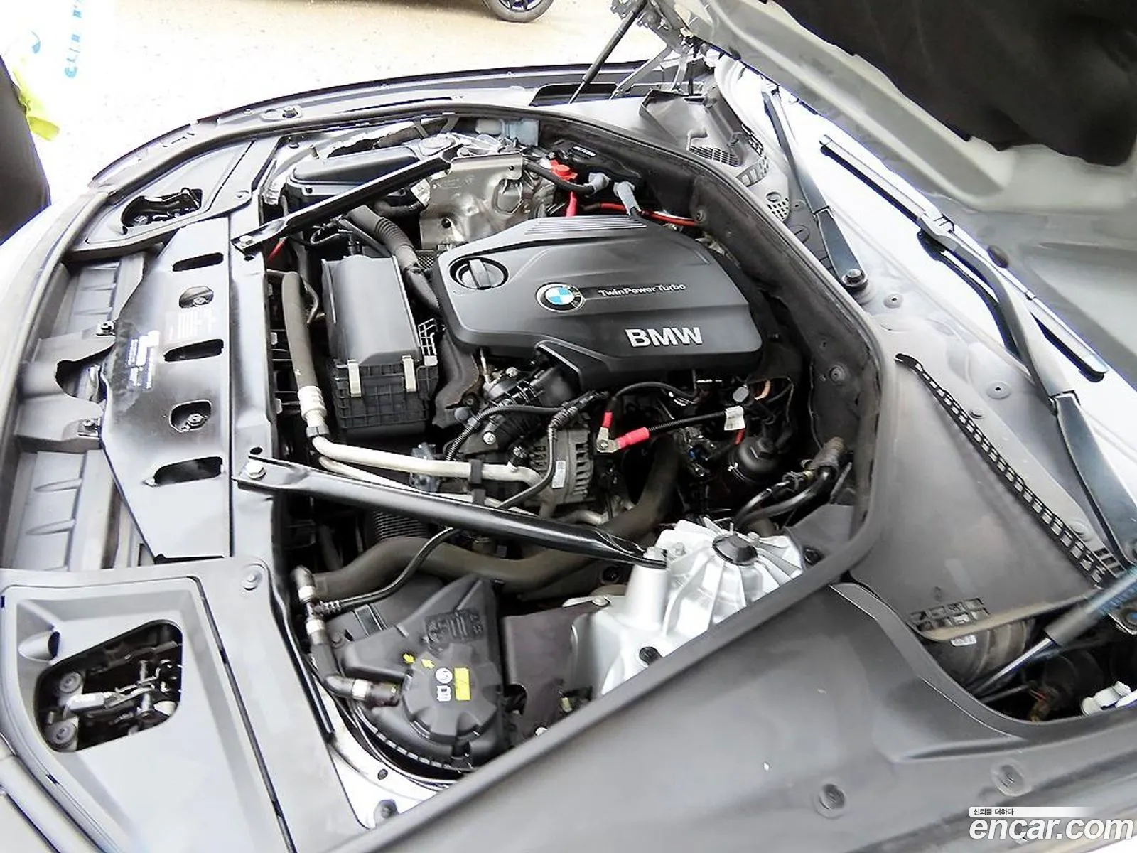 BMW 5 Series 2016 — 12