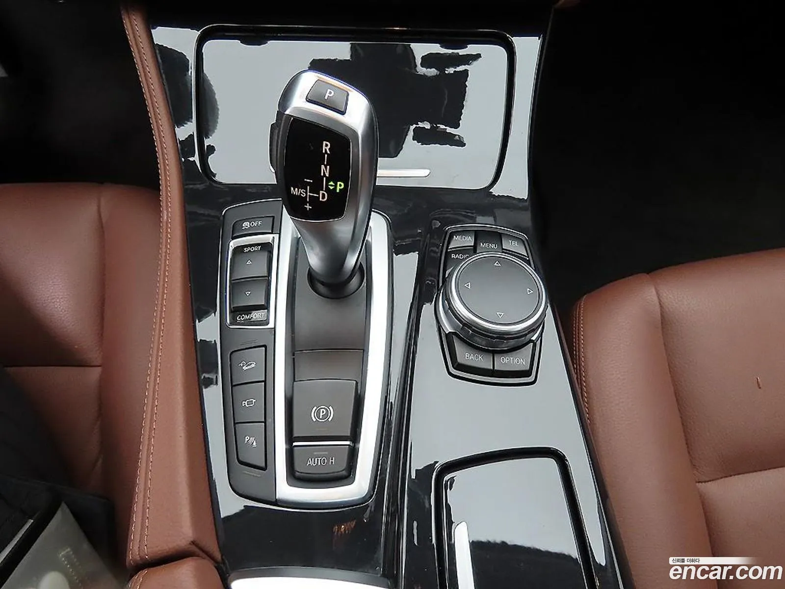 BMW 5 Series 2016 — 10
