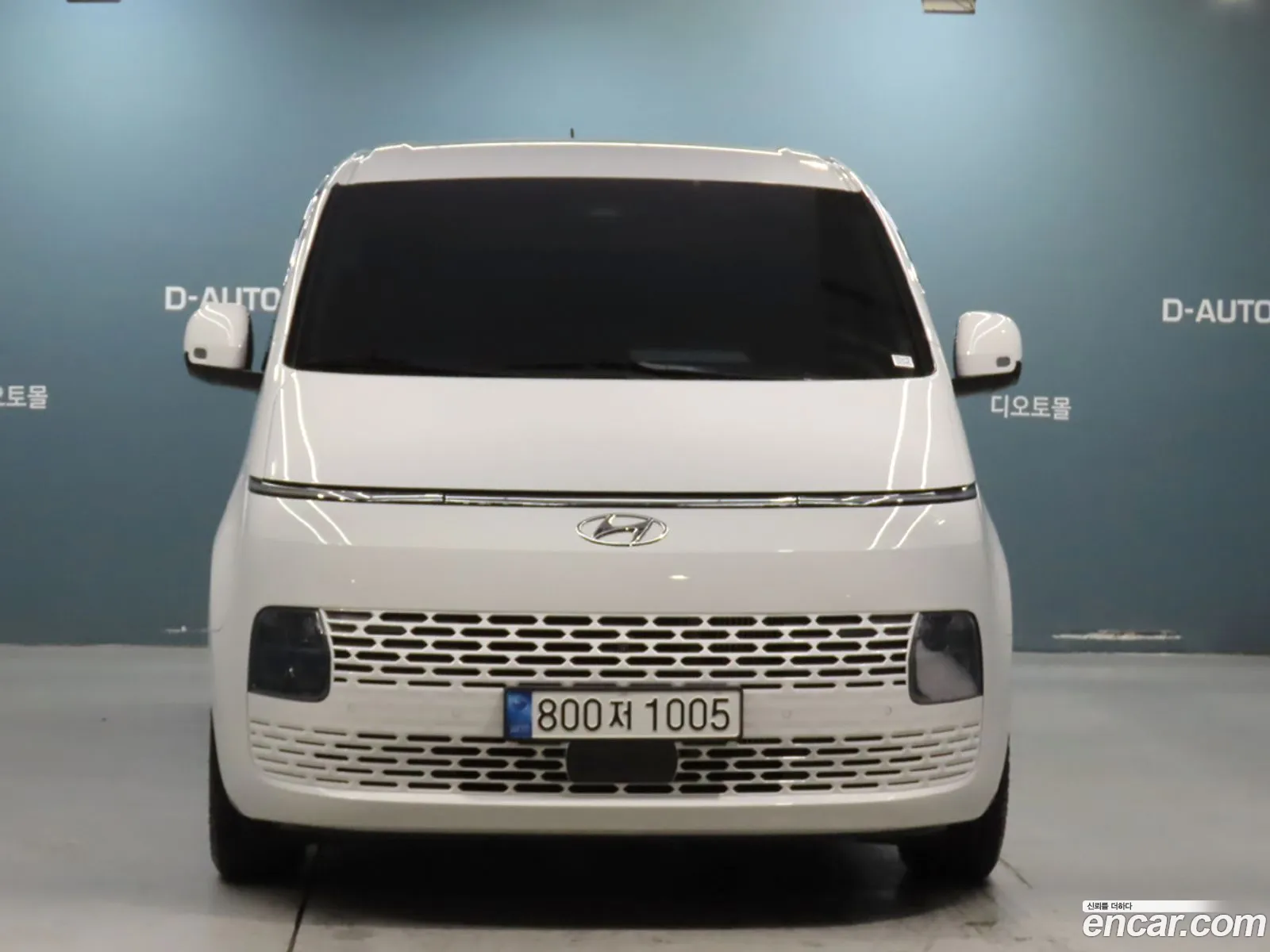 Hyundai Staria 2023 — 3
