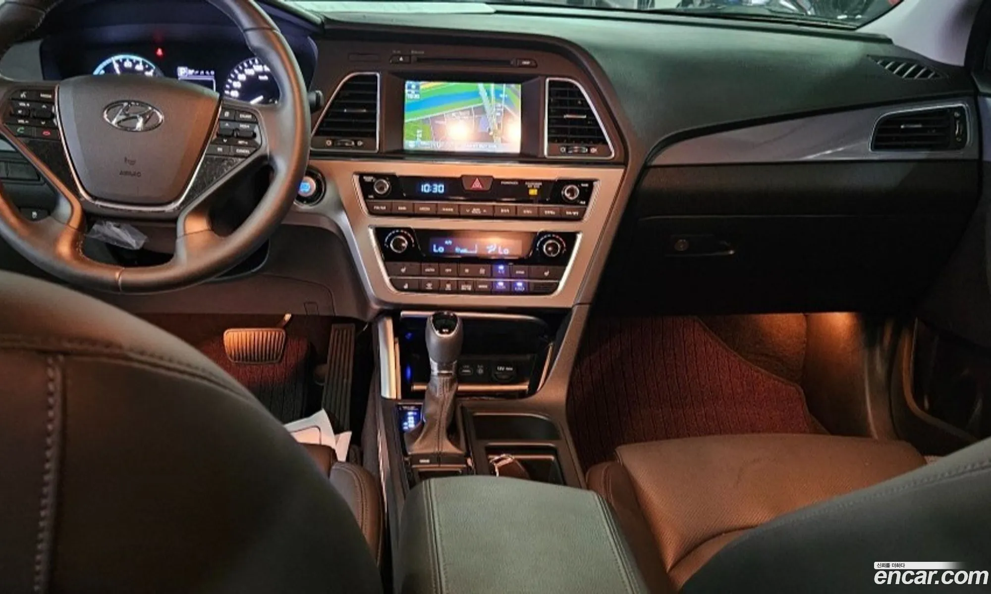 Hyundai LF Sonata Hybrid