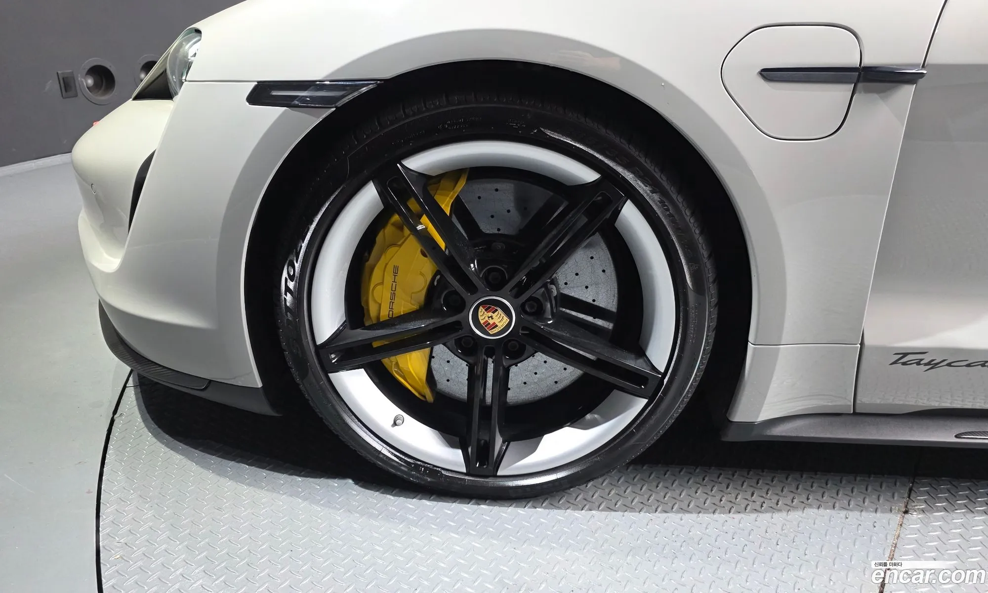 Porsche Taycan 2021 WP0AC2Y18MSA62988 — 28