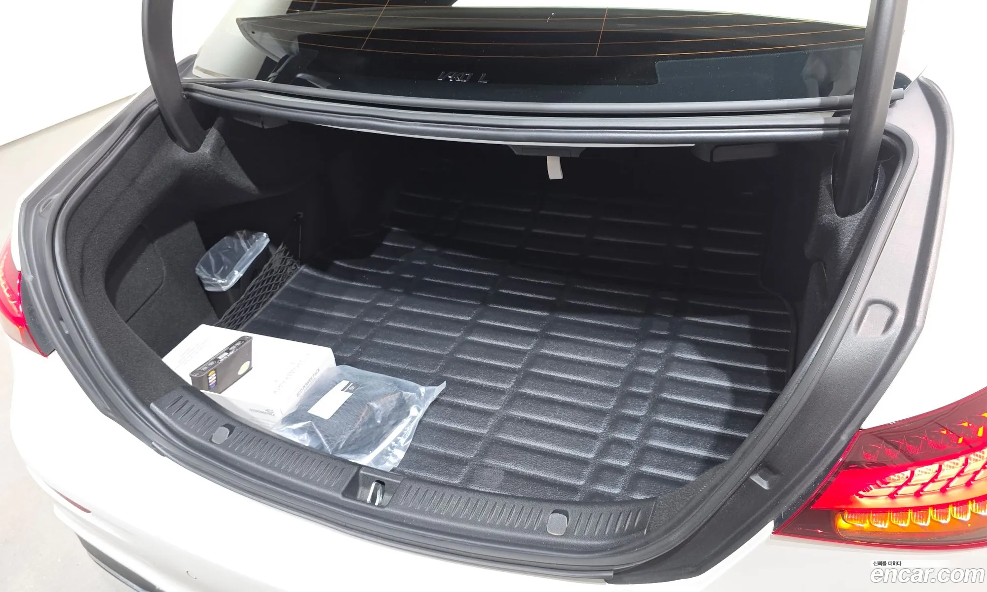Mercedes-Benz E-Class W213 2021 W1KZF8GB2MA868342 — 10