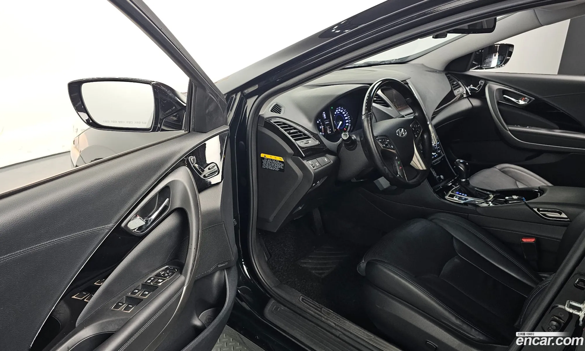 Hyundai Grandeur HG 2012 KMHFF41CBCA188260 — 23