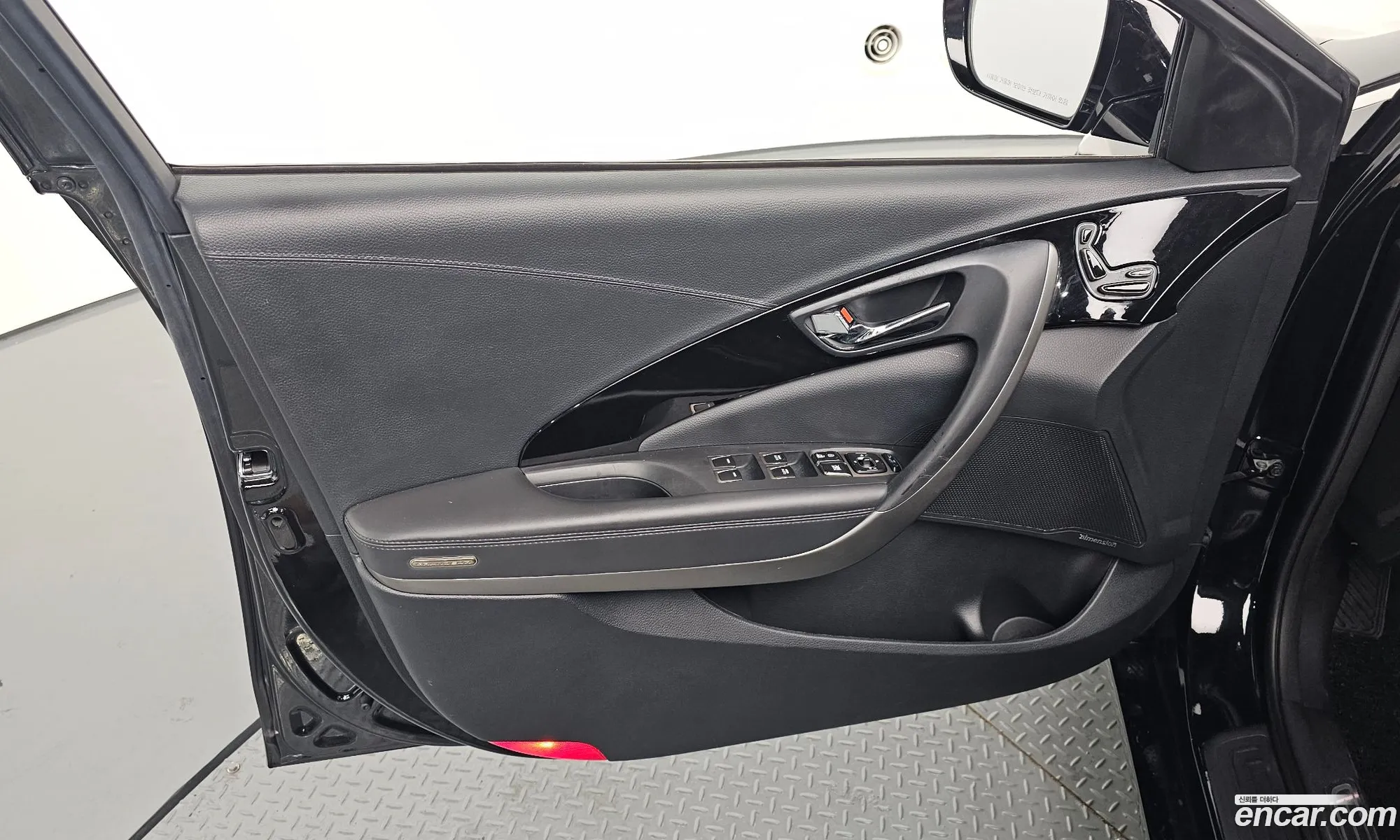 Hyundai Grandeur HG 2012 KMHFF41CBCA188260 — 3