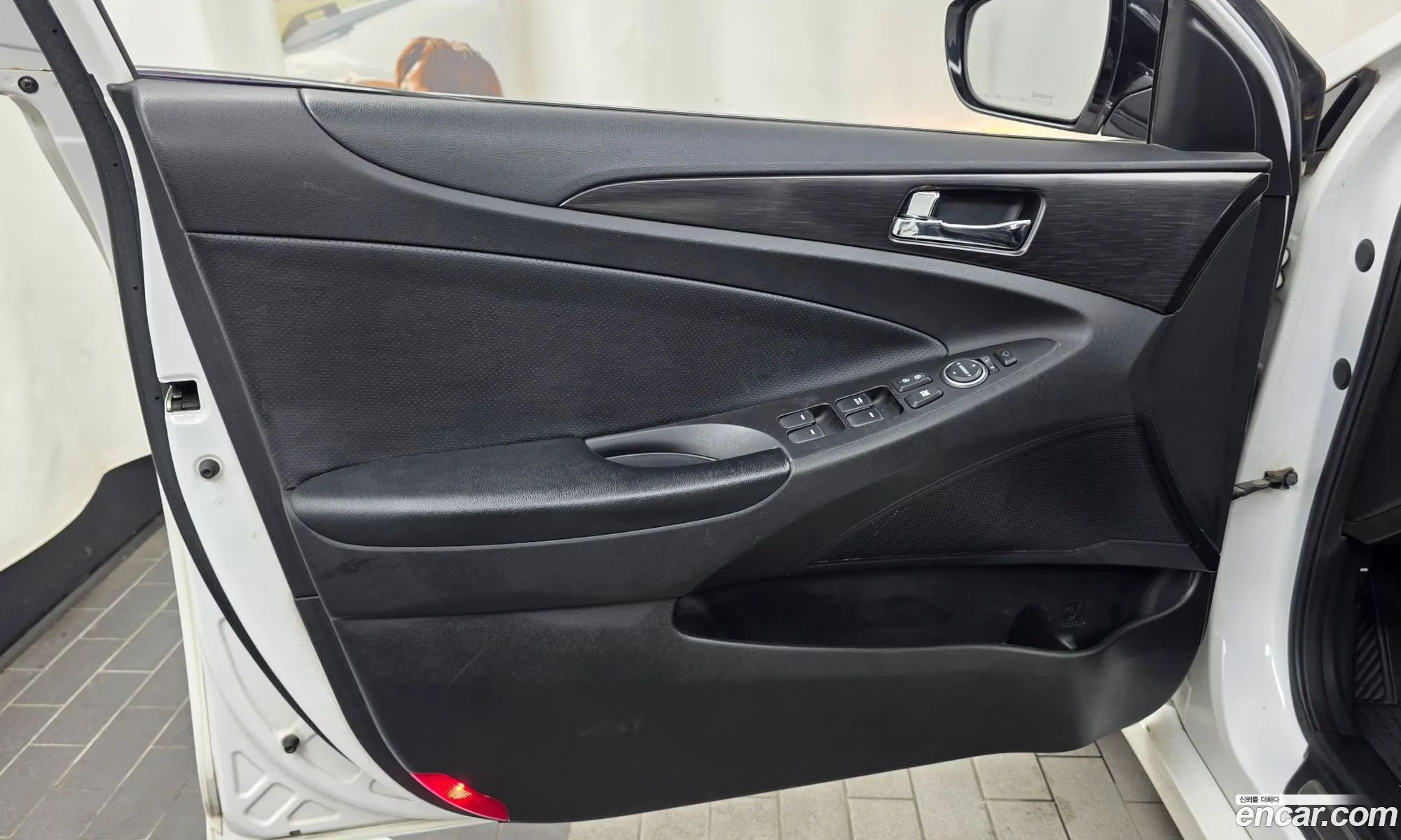 Hyundai YF Sonata 2012 KMHEC41ABCA438555 — 26