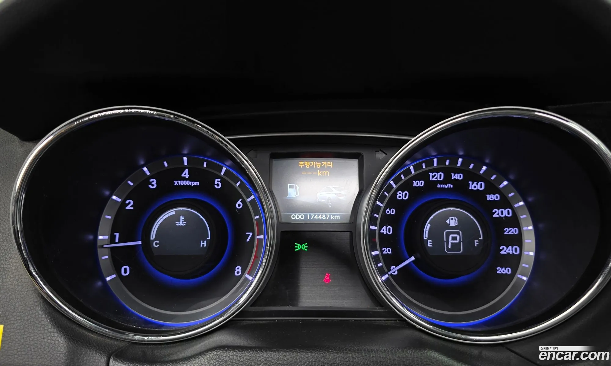 Hyundai YF Sonata 2012 KMHEC41ABCA438555 — 12