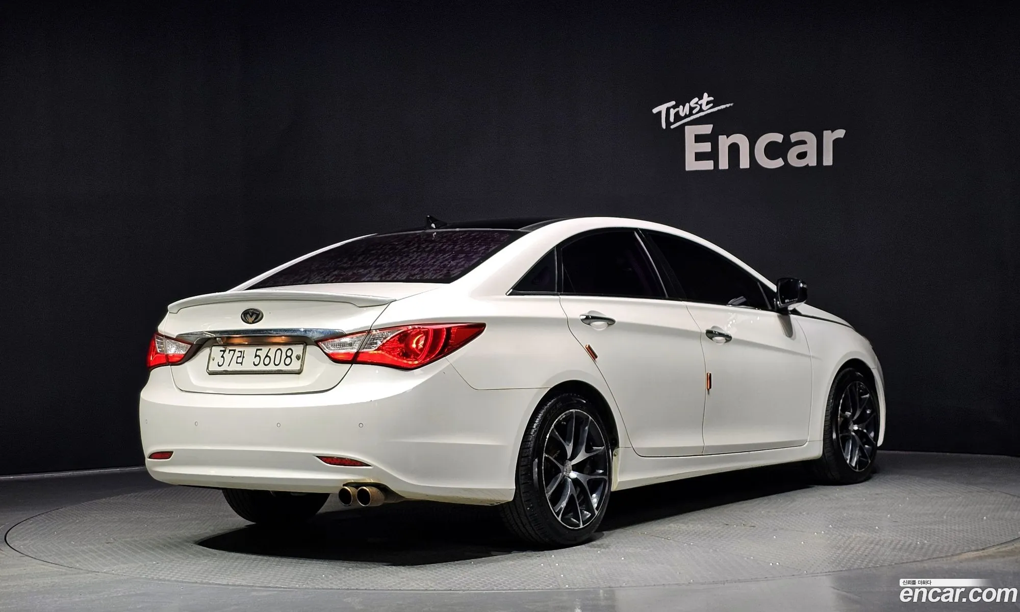Hyundai YF Sonata 2012 KMHEC41ABCA438555 — 8