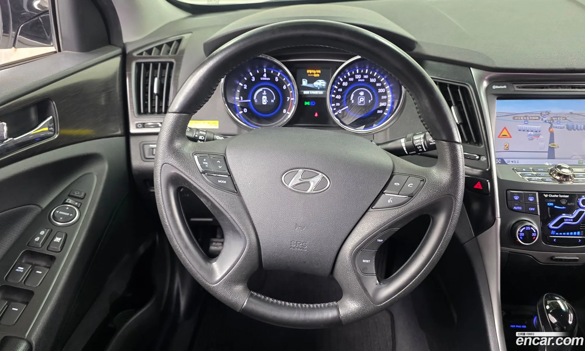 Hyundai YF Sonata 2012 KMHEC41ABCA438555 — 10