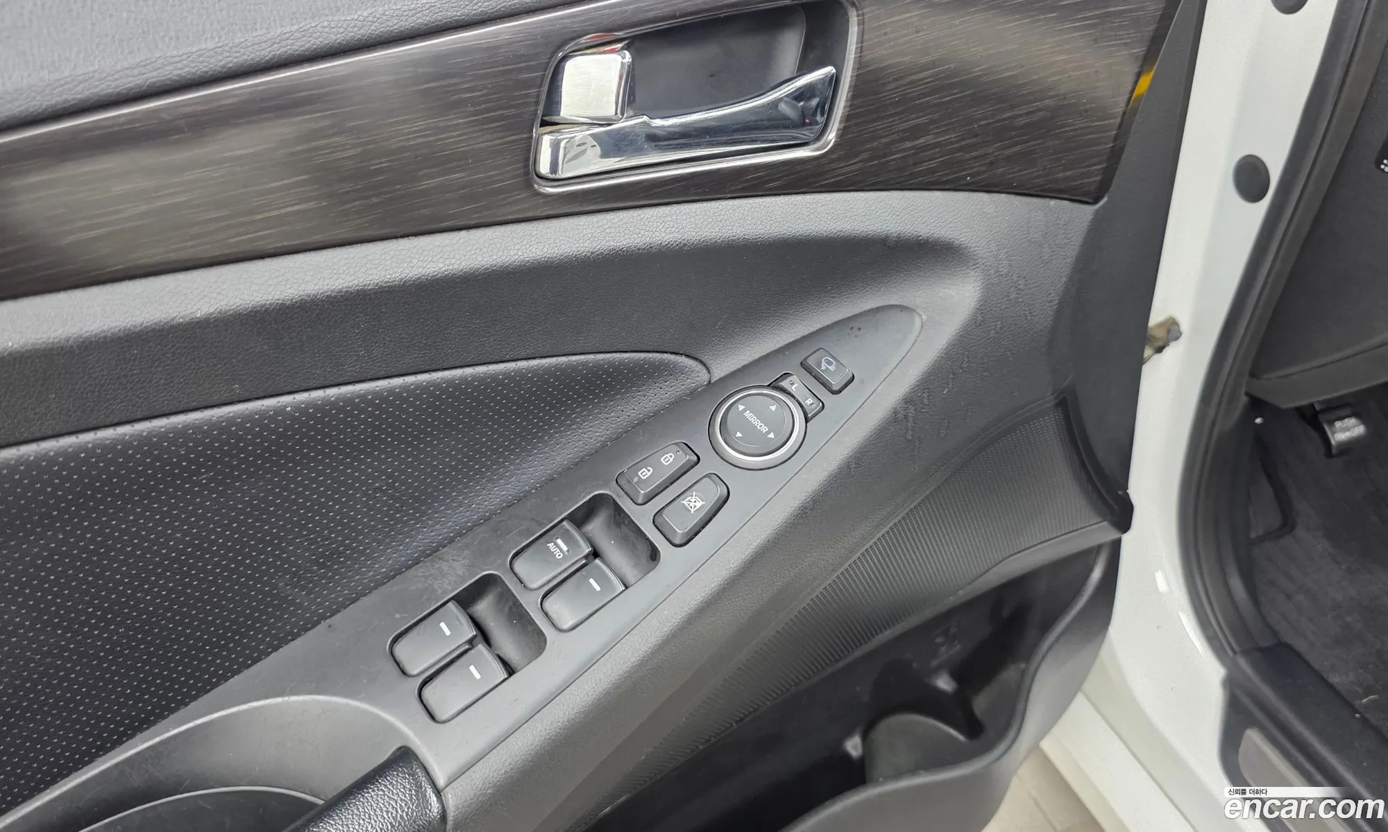 Hyundai YF Sonata 2012 KMHEC41ABCA438555 — 13