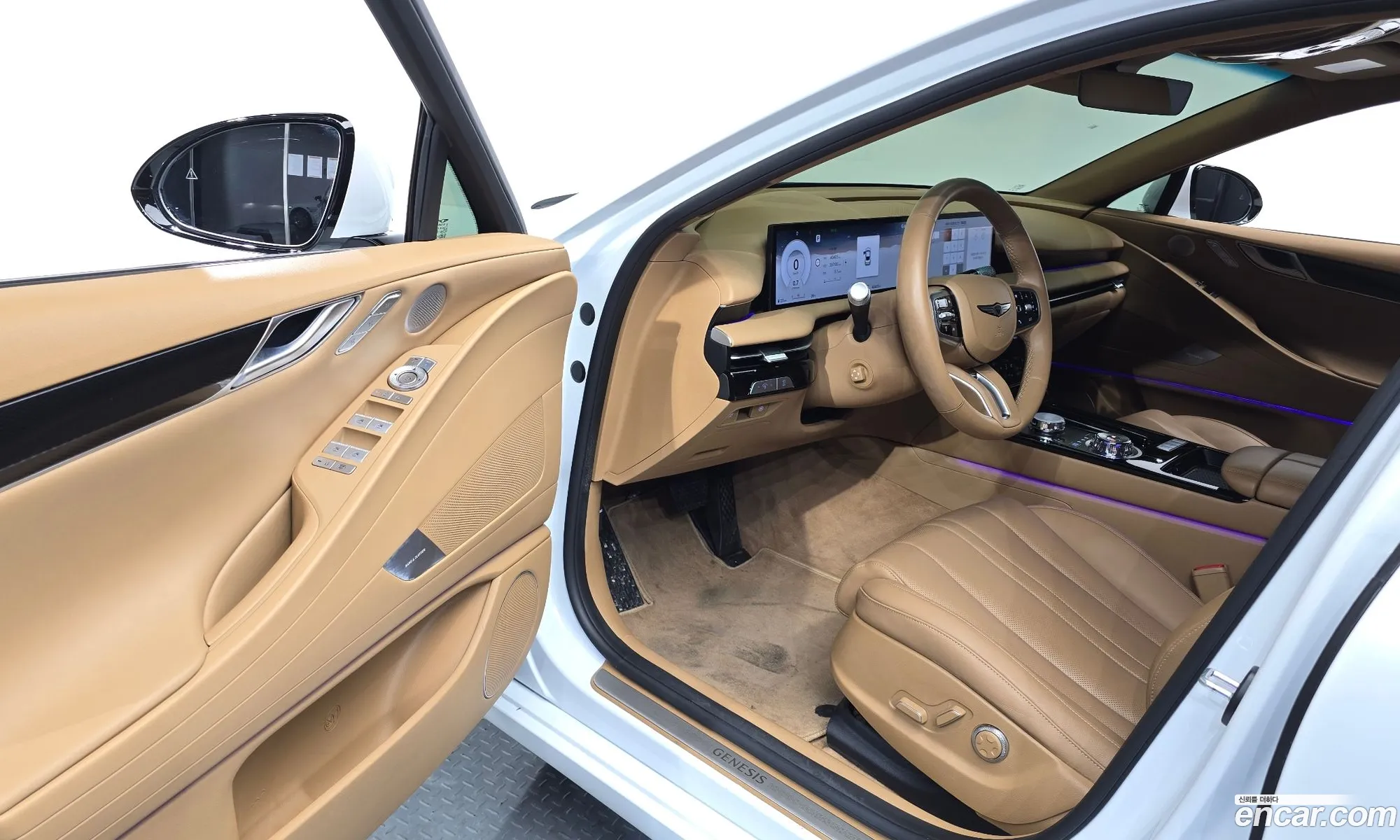 Genesis G80 2024 KMTGB41CDSU228084 — 11