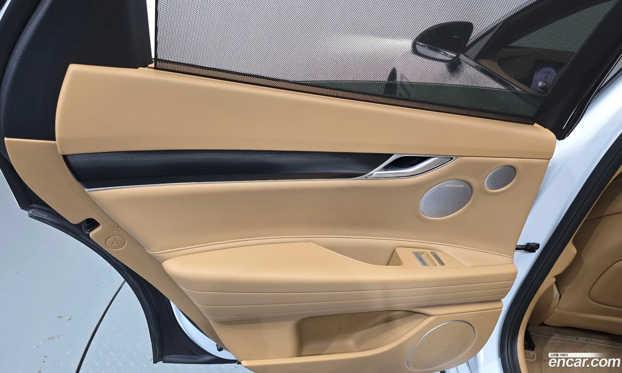 Genesis G80 2024 KMTGB41CDSU228084 — 12