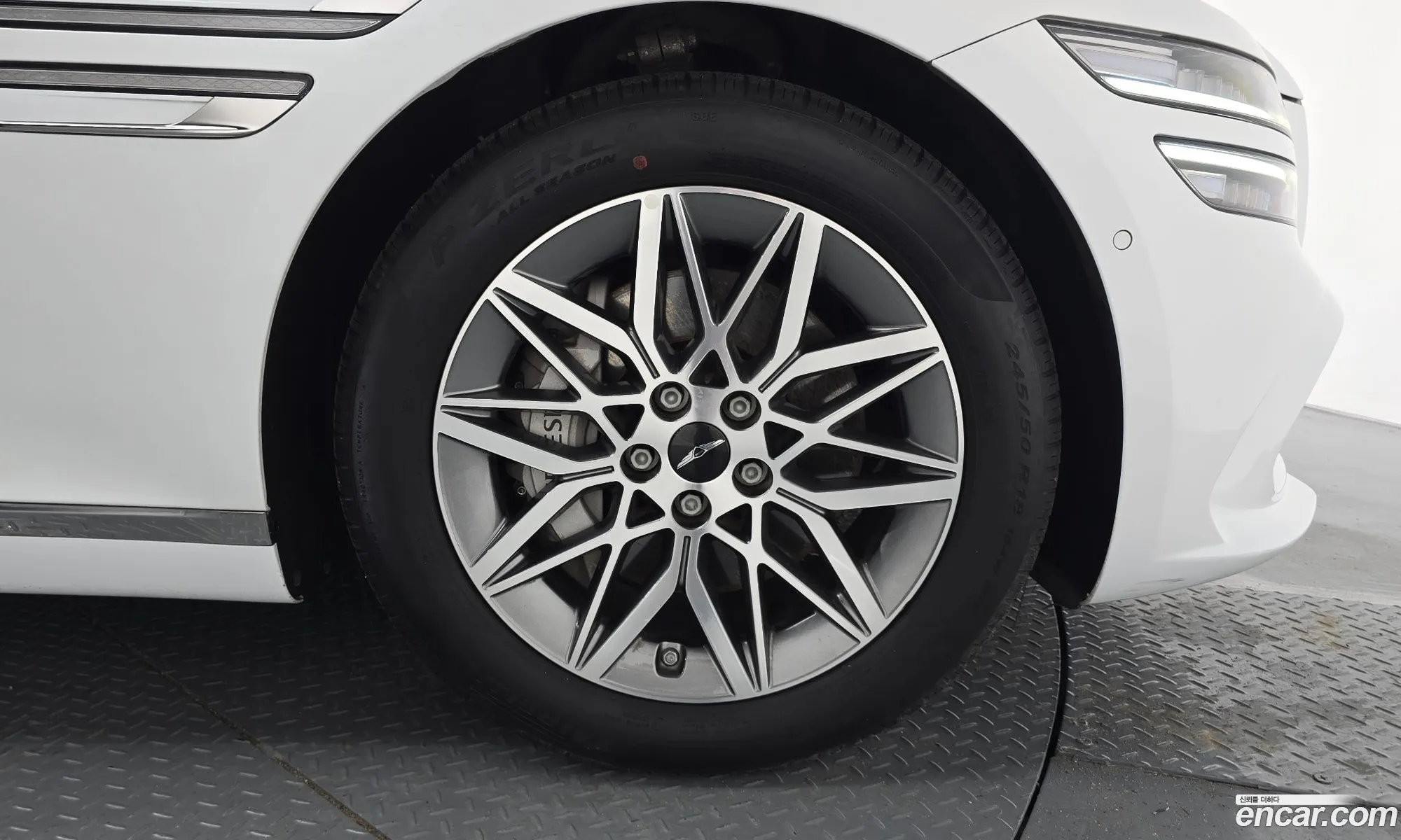 Genesis G80 2024 KMTGB41CDSU228084 — 5