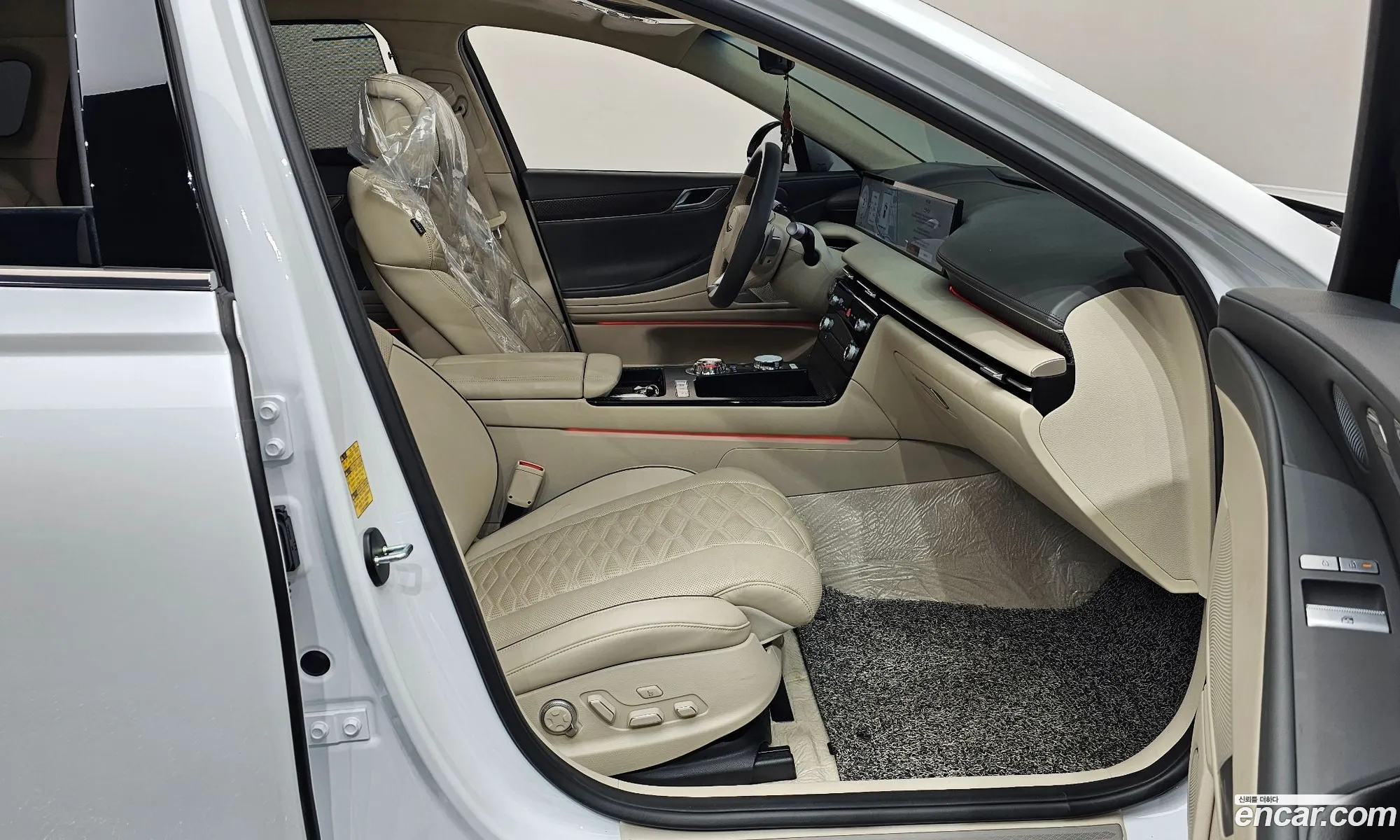 Genesis G80 2024 KMTGF41DDSU234804 — 12